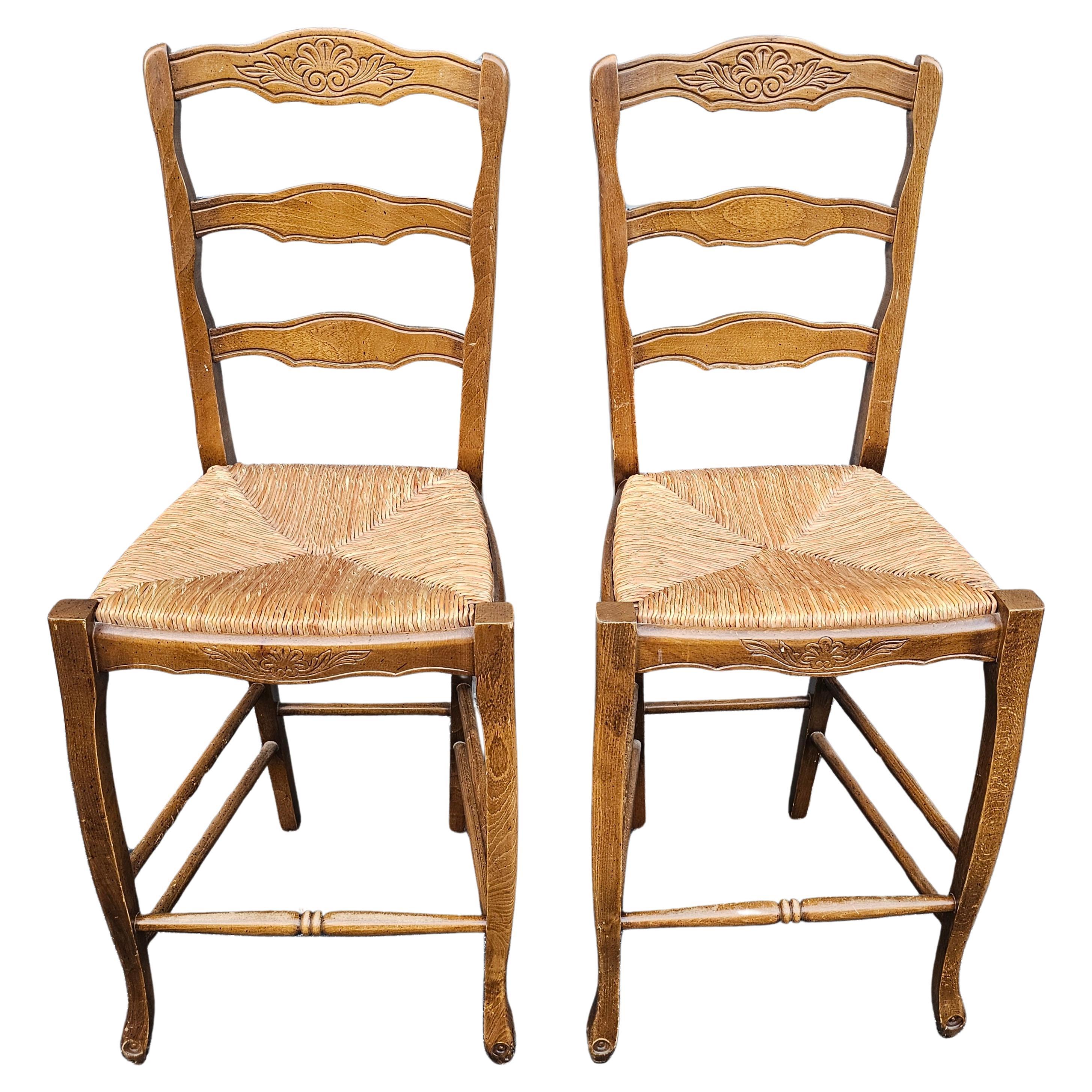 20th Century Pair of Mid-Century Italian Country Carved and Rush Seat Counter Chairs For Sale