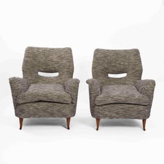 Coppia di poltrone curve italiane di metà secolo in tessuto bouclé marrone-offhwite 1950s