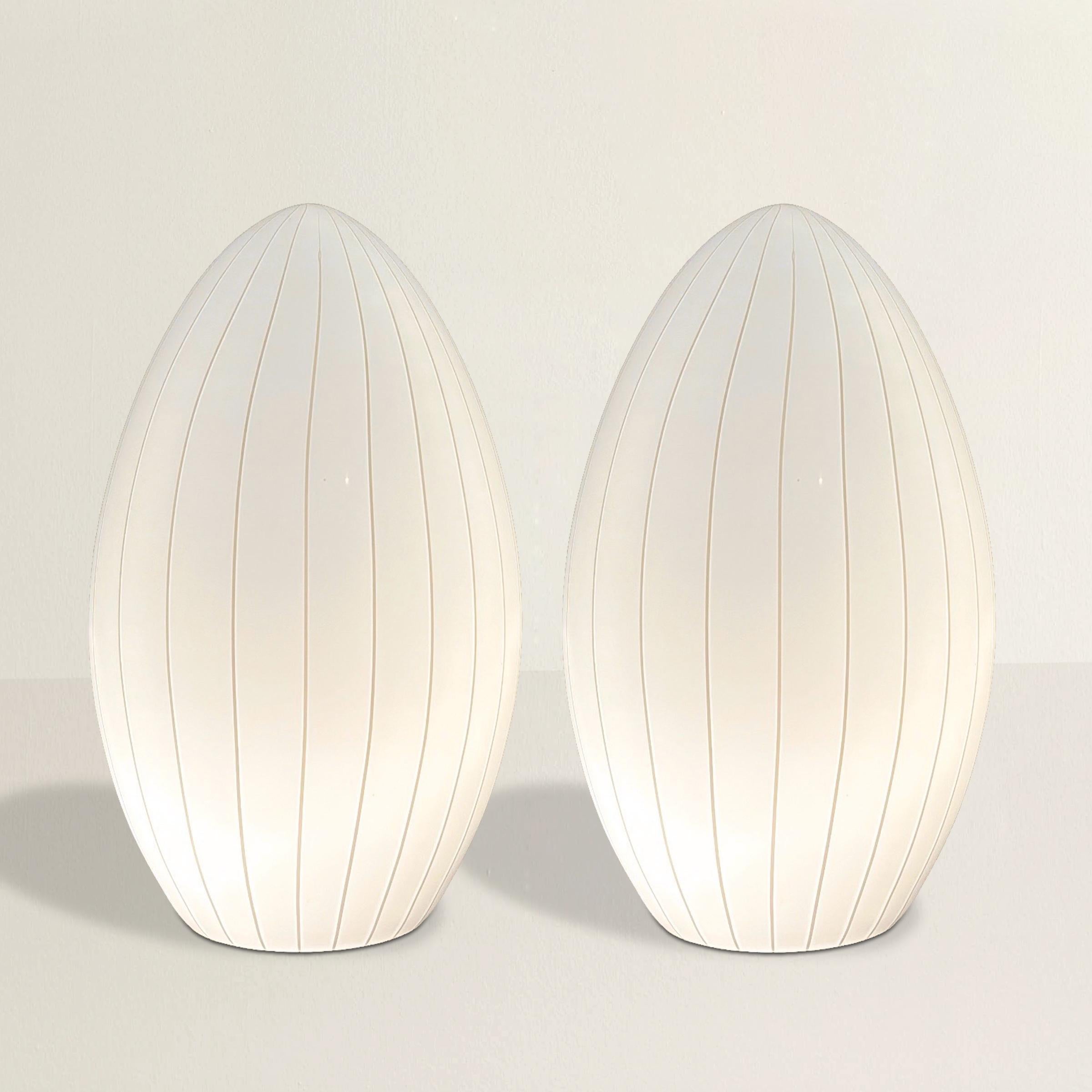Moderno Coppia di lampade a uovo di Murano Effetre della metà del secolo scorso in vendita
