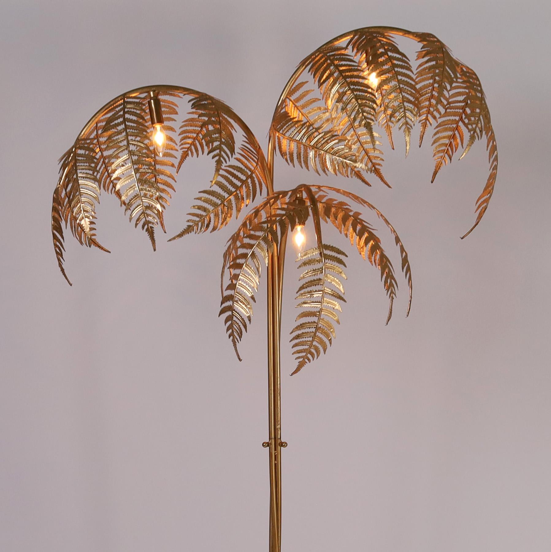 Pair of Mid Century Italian Gilt Metal Palm Tree Floor Lamps 4