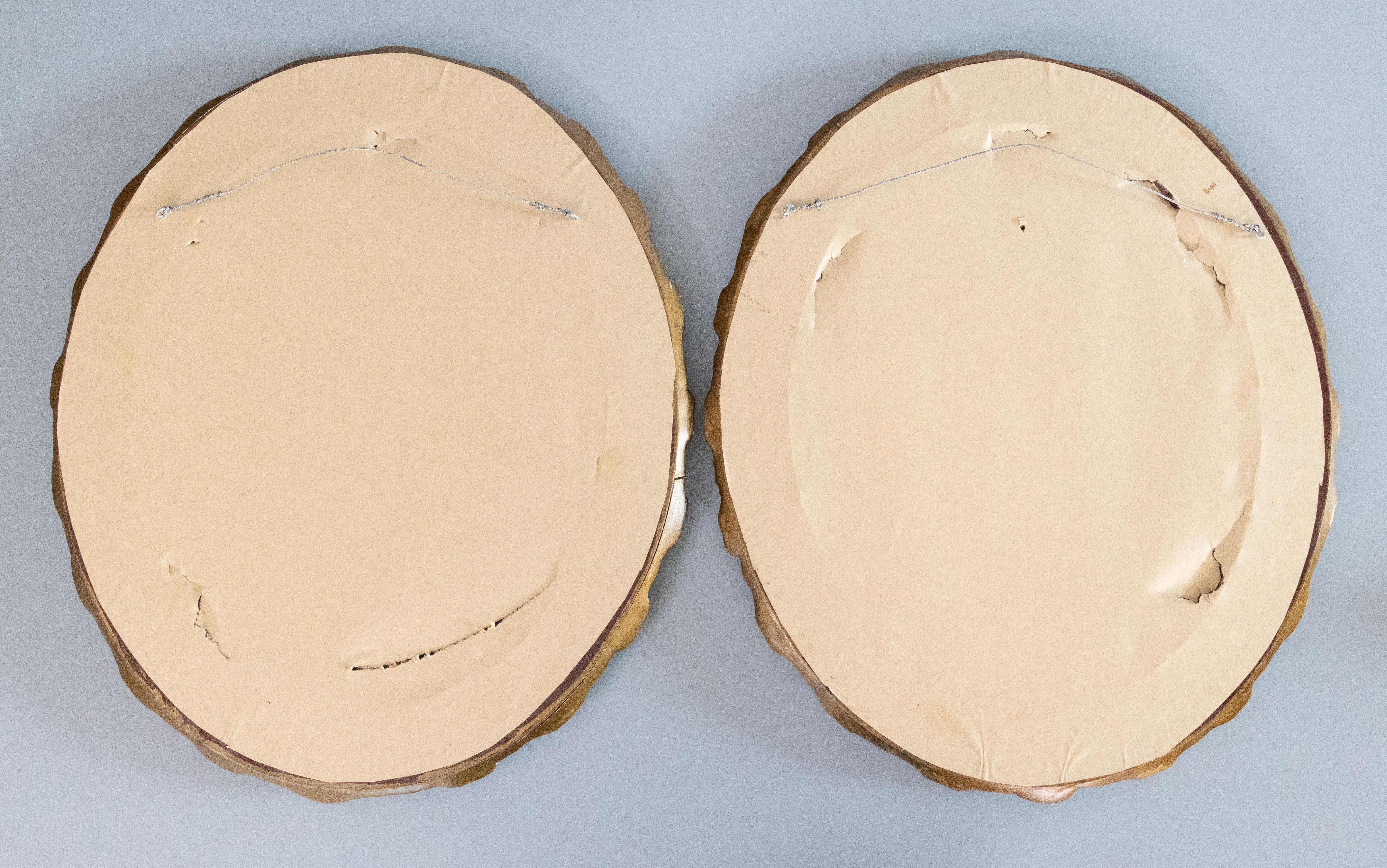 Pair of Mid-Century Italian Giltwood and Gesso Oval Mirrors, circa 1950 For Sale 3