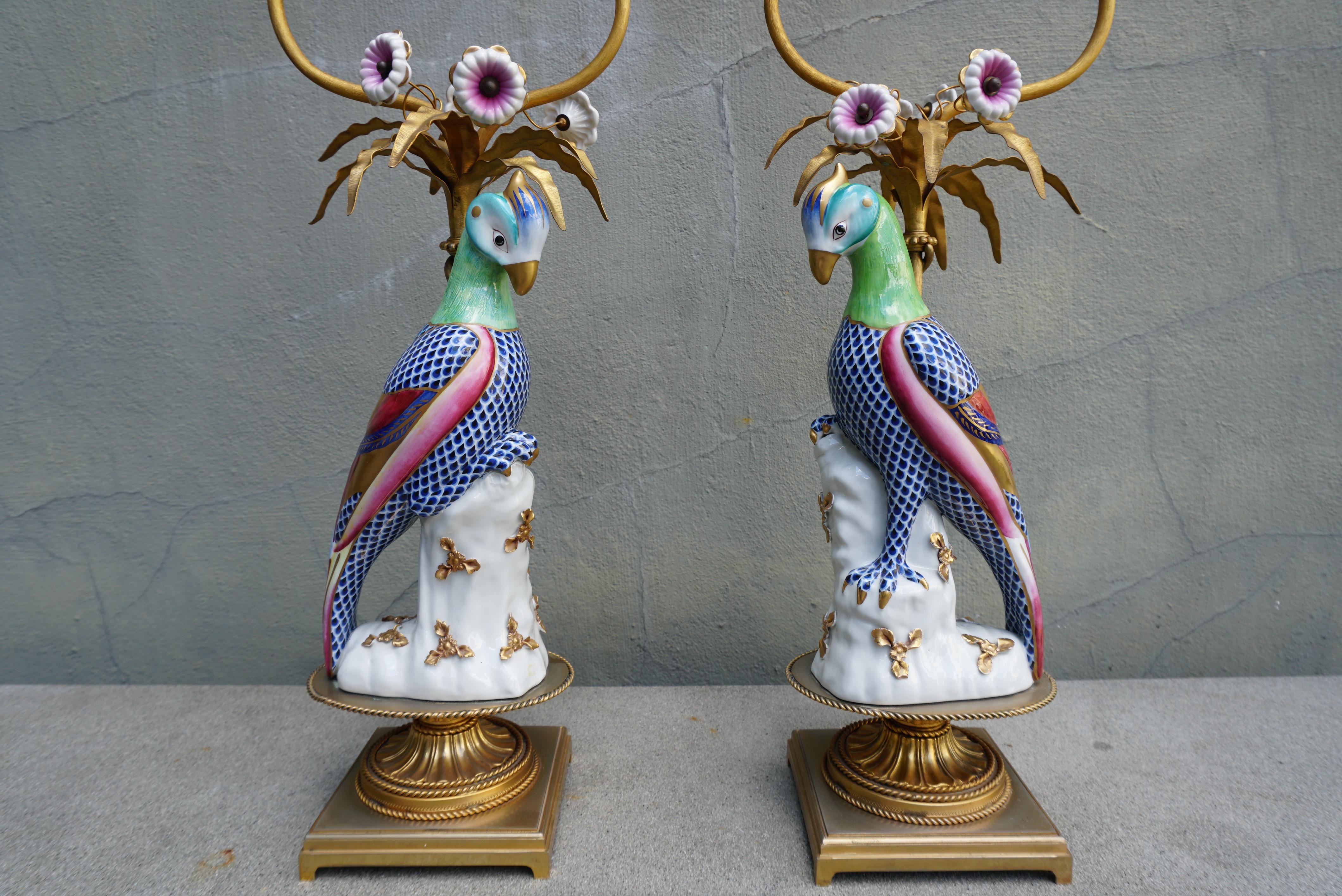Pair of Mid Century Italian Giulia Mangani Porcelain Parrot Bird Table Lamps In Good Condition In Antwerp, BE