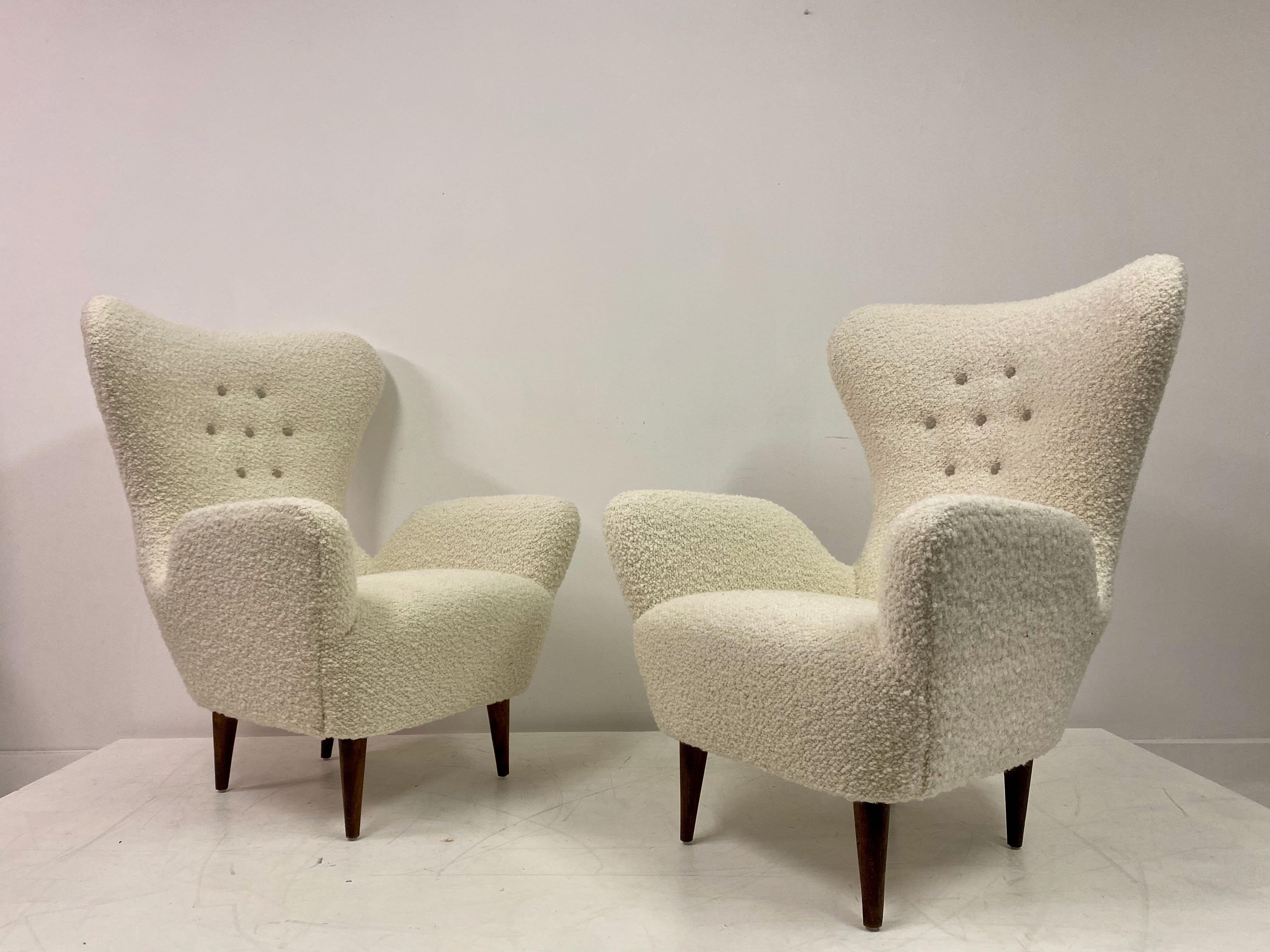 Pair of Mid Century Italian High Back Armchairs in the Style of Paolo Buffa For Sale 4