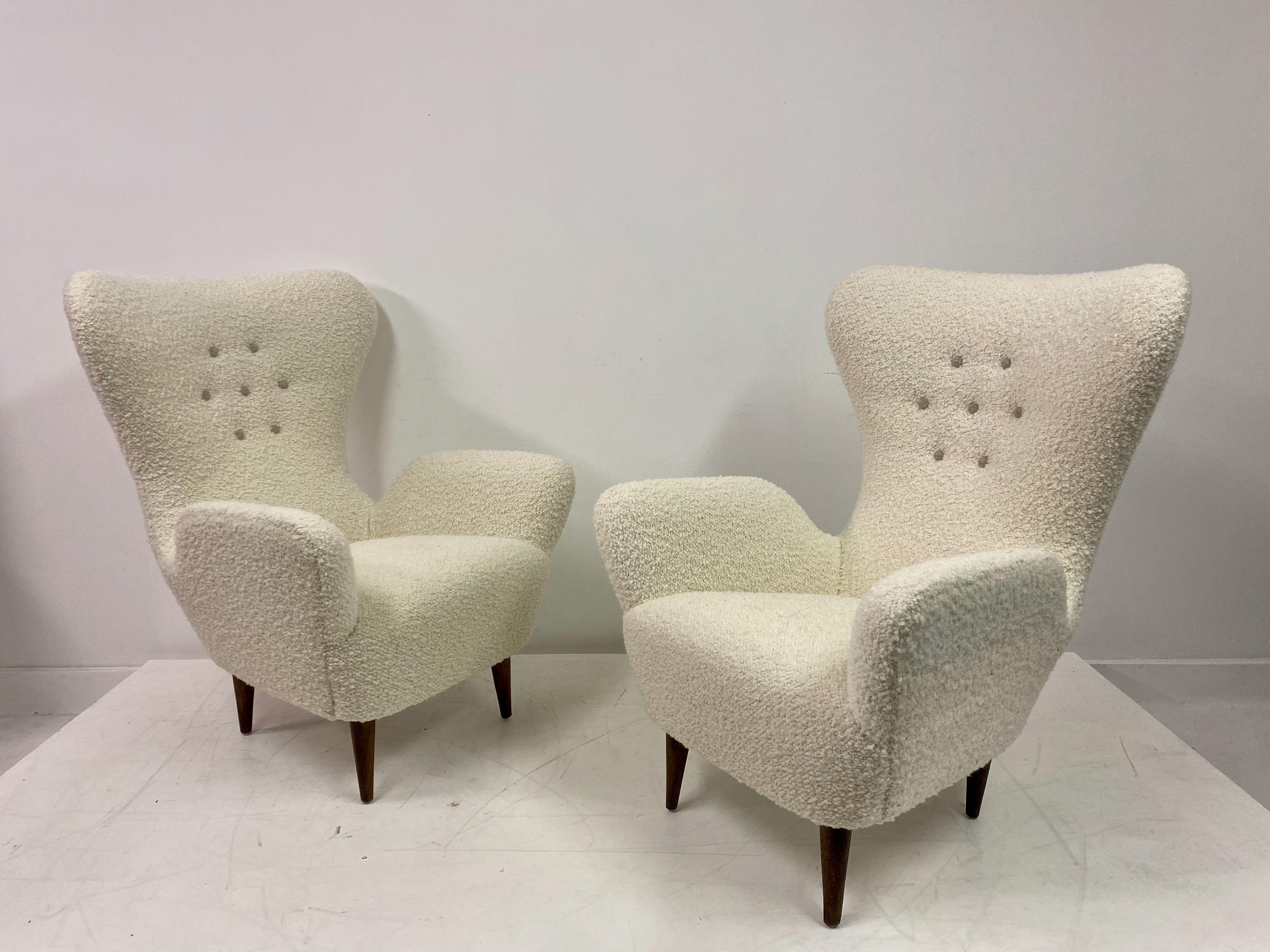 Pair of Mid Century Italian High Back Armchairs in the Style of Paolo Buffa For Sale 5