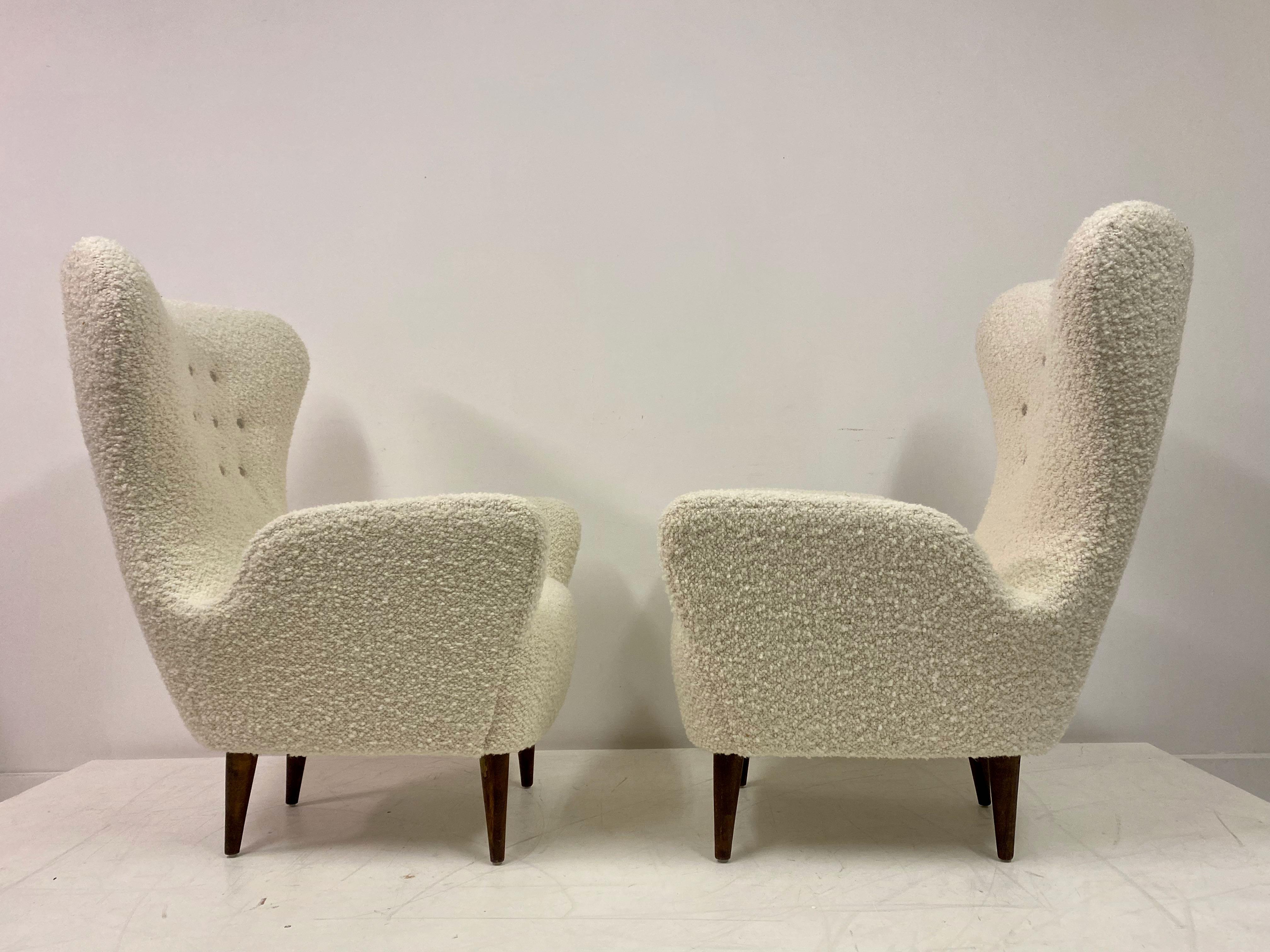 Bouclé Pair of Mid Century Italian High Back Armchairs in the Style of Paolo Buffa For Sale