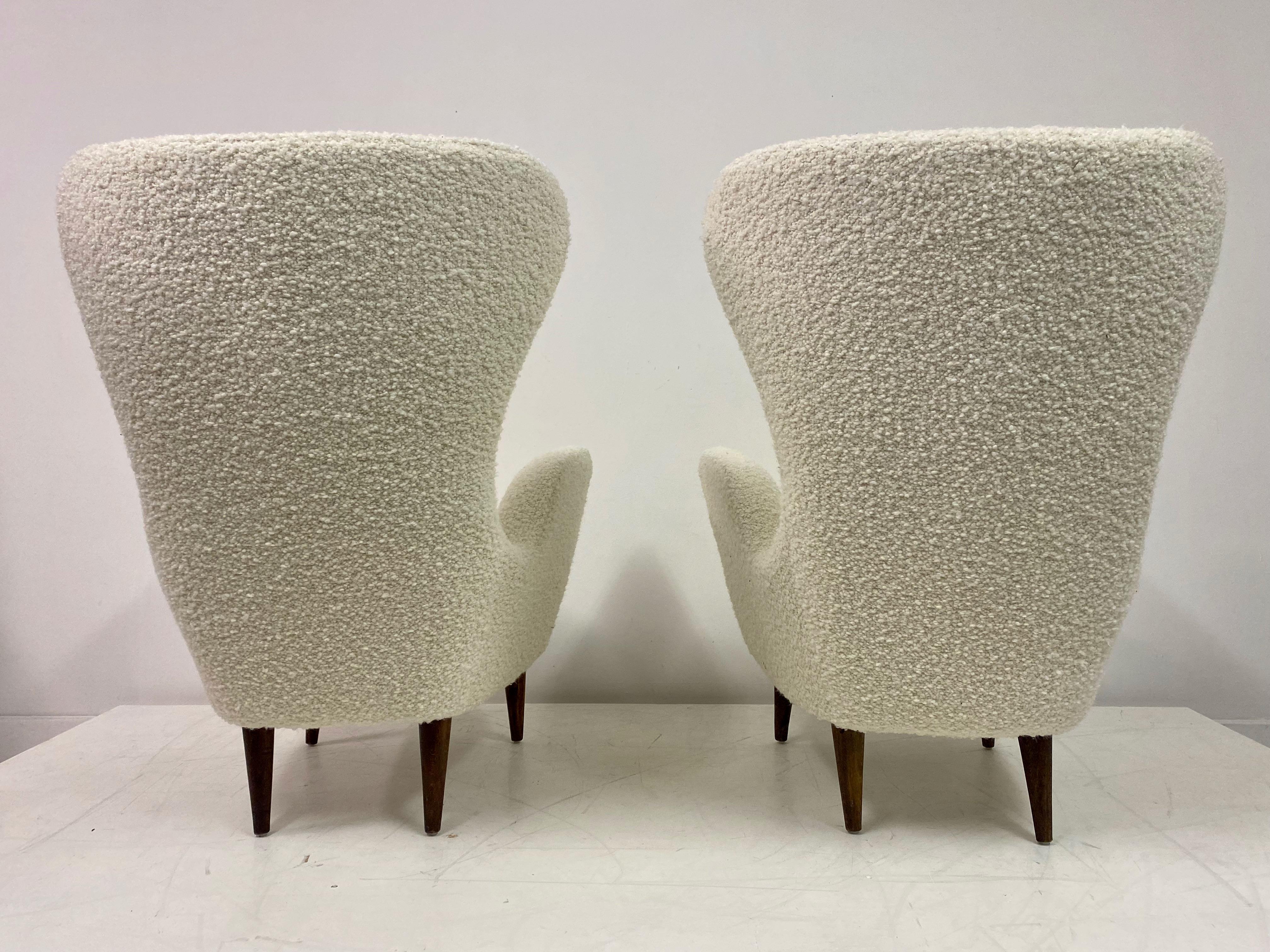 Pair of Mid Century Italian High Back Armchairs in the Style of Paolo Buffa For Sale 2
