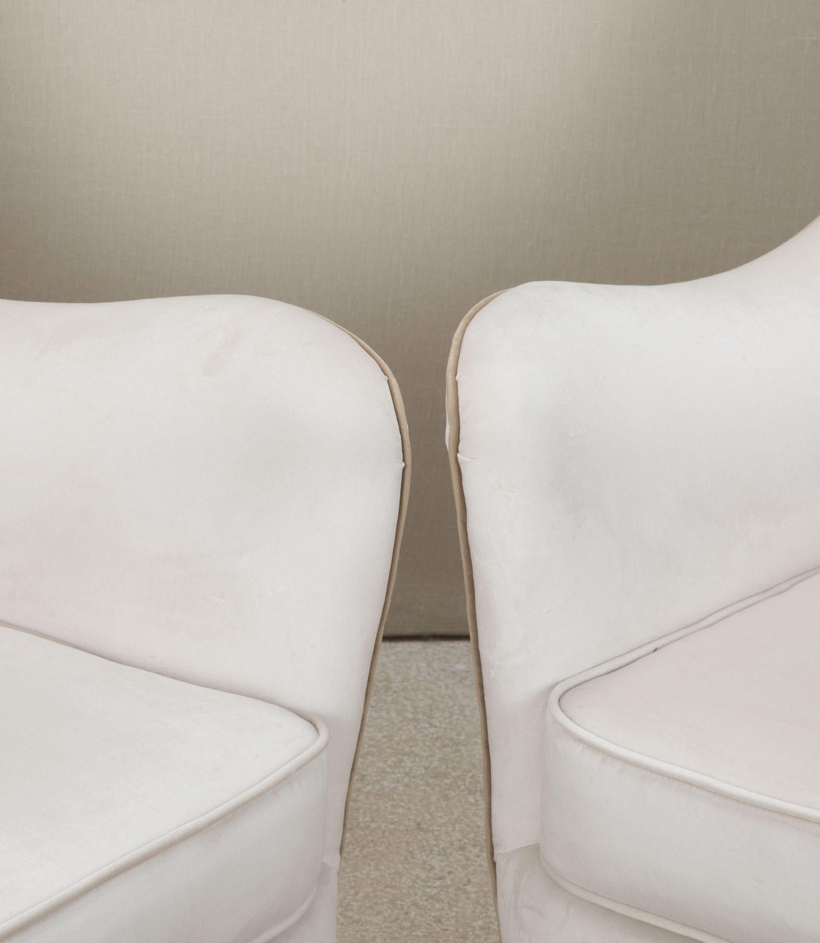 Paire de chaises longues italiennes à haut dossier du milieu du siècle dernier en vente 1
