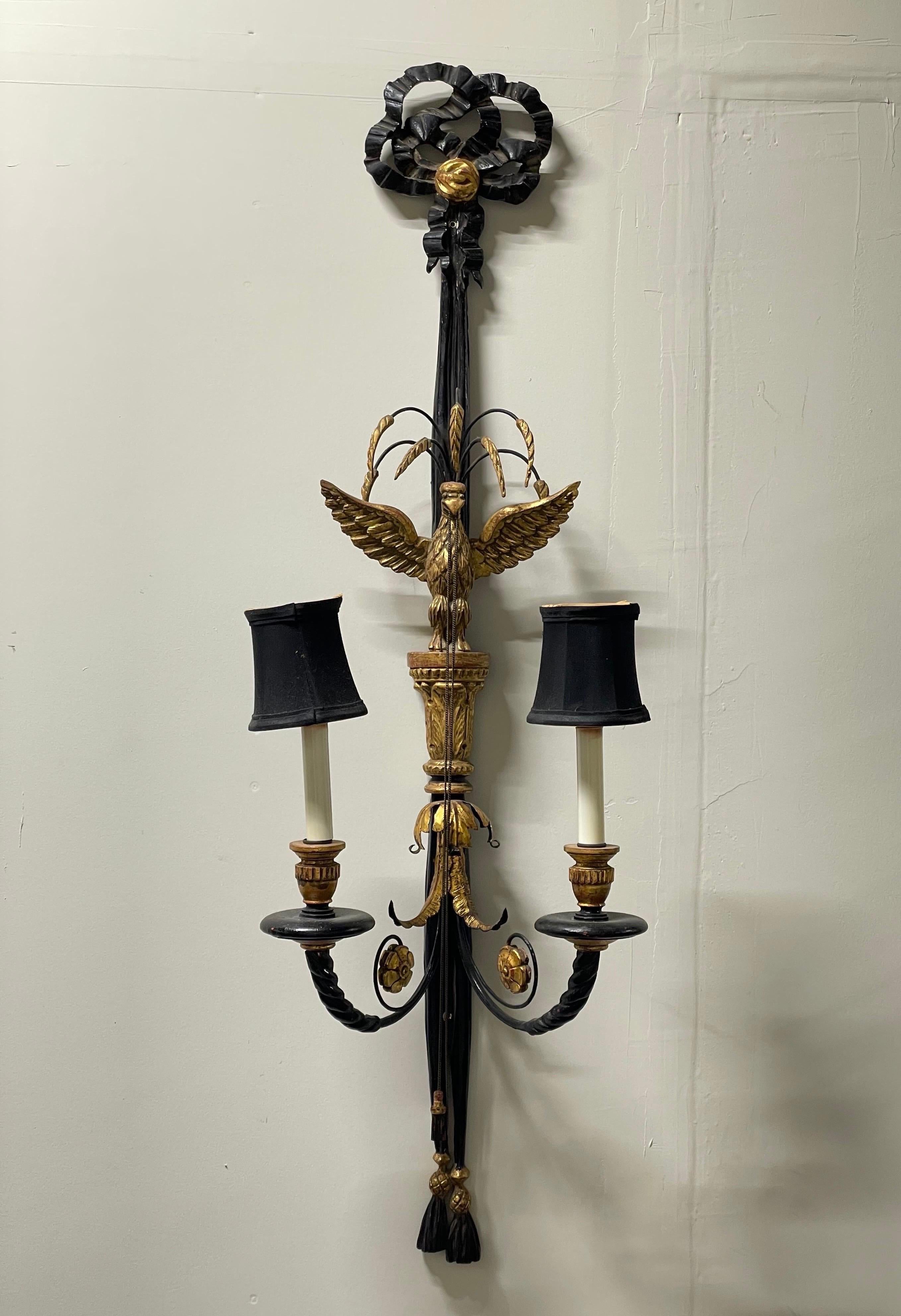 Pair of Mid-Century Italian Hollywood Regency Gilded Sconces in vendita 3