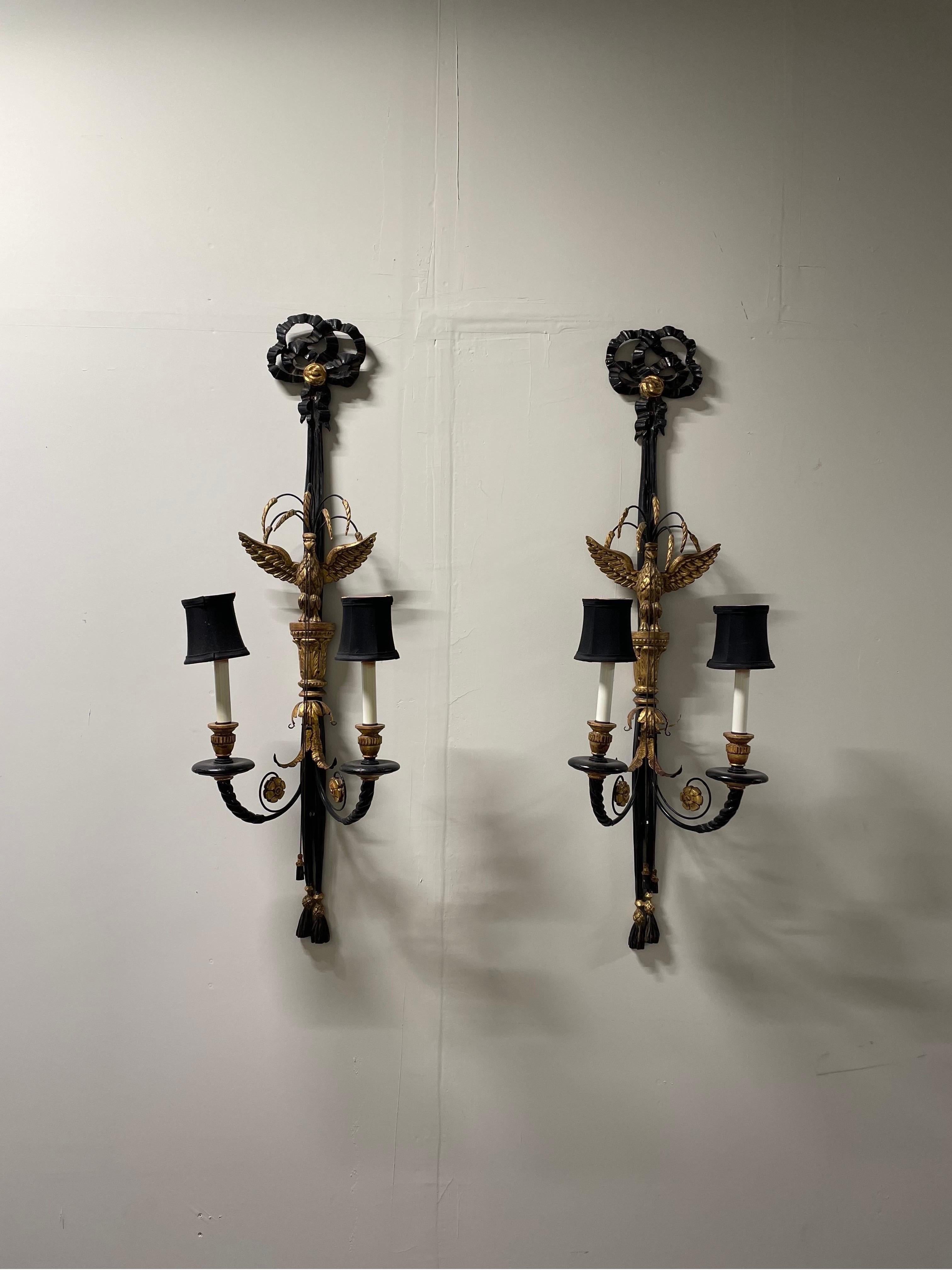Pair of Mid-Century Italian Hollywood Regency Gilded Sconces in vendita 2