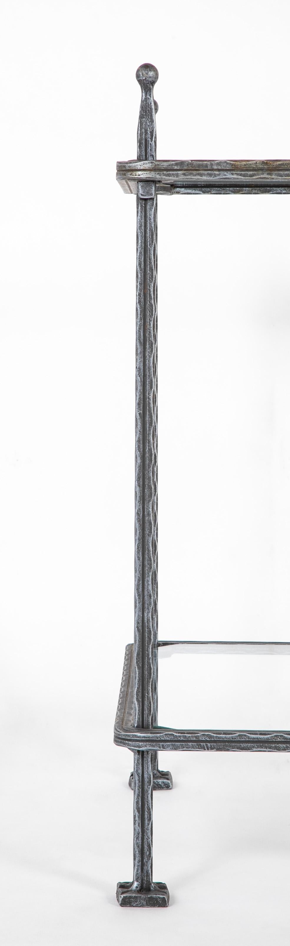 Pareja de mesas auxiliares italianas de hierro de mediados de siglo de Claudio Rayes en venta 5