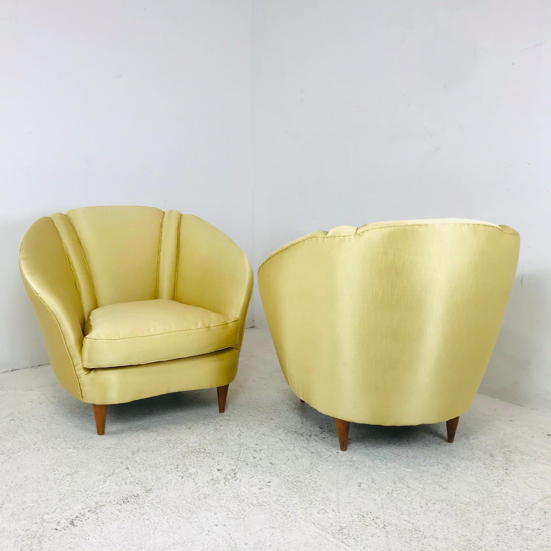 Pair of Midcentury Italian Lounge Chairs with Lotus Forms In Good Condition In Dallas, TX