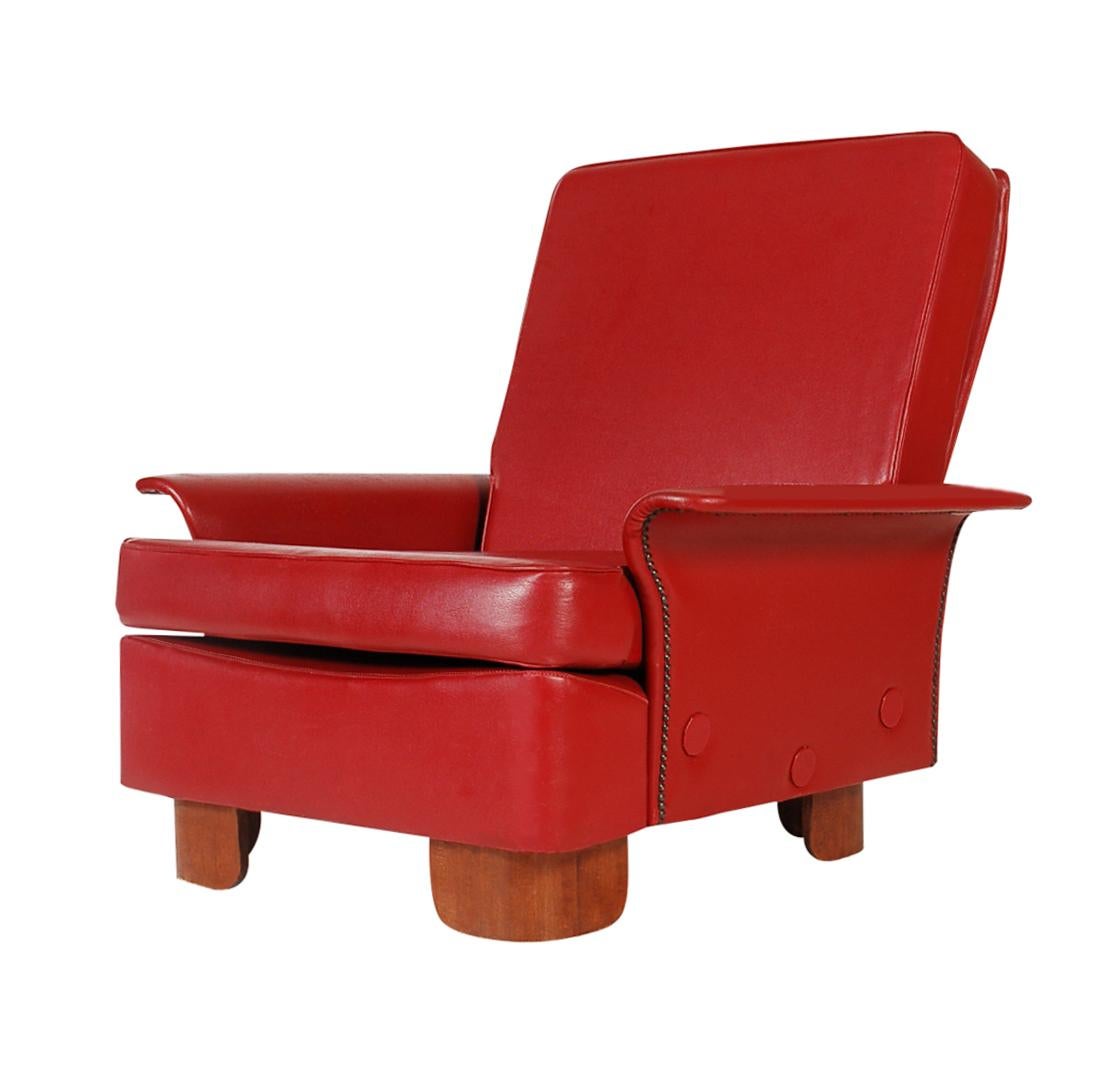 Pair of Midcentury Italian Modern Art Deco Lounge or Club Chairs in Red In Good Condition For Sale In Philadelphia, PA
