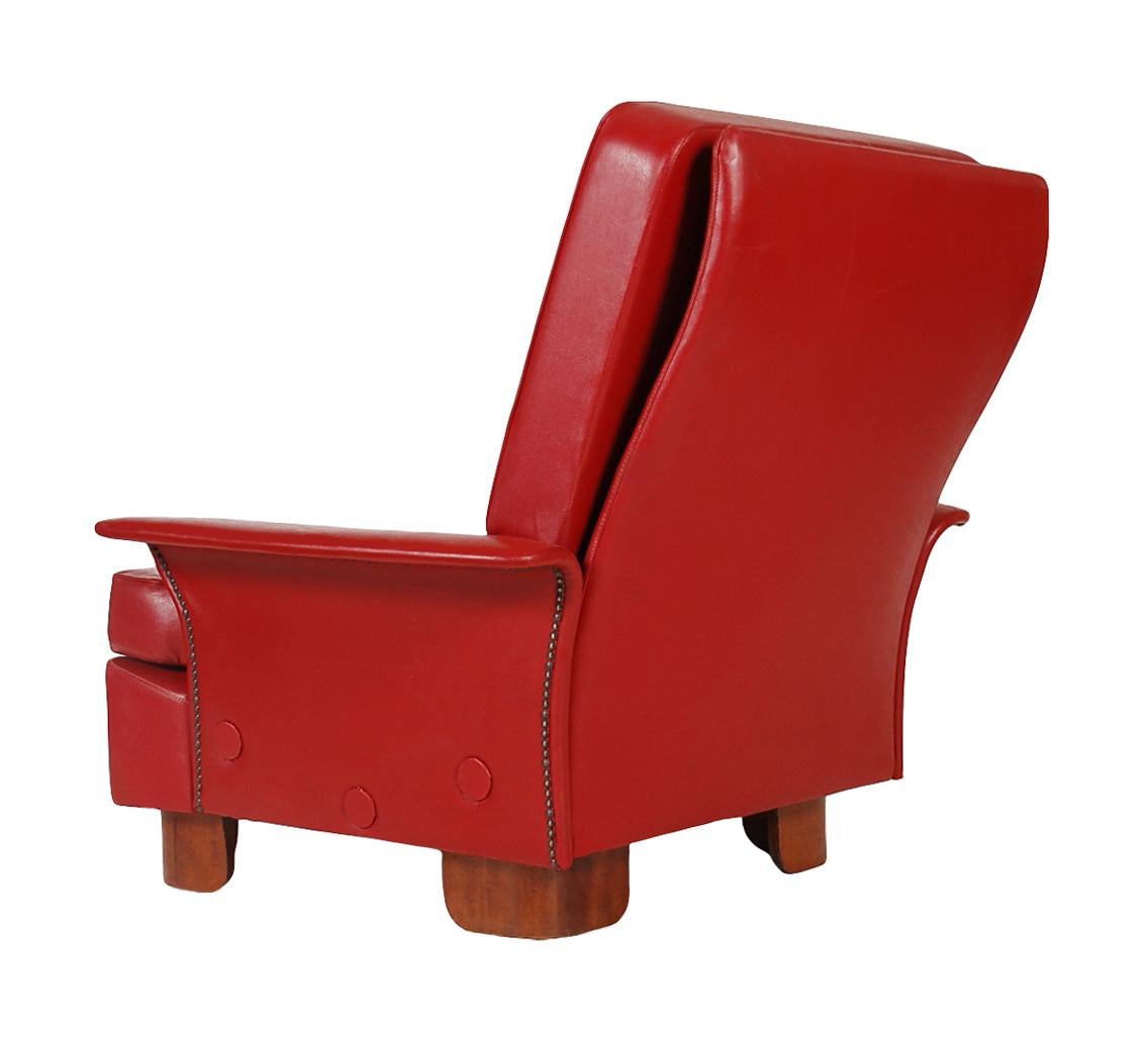 Pair of Midcentury Italian Modern Art Deco Lounge or Club Chairs in Red For Sale 3