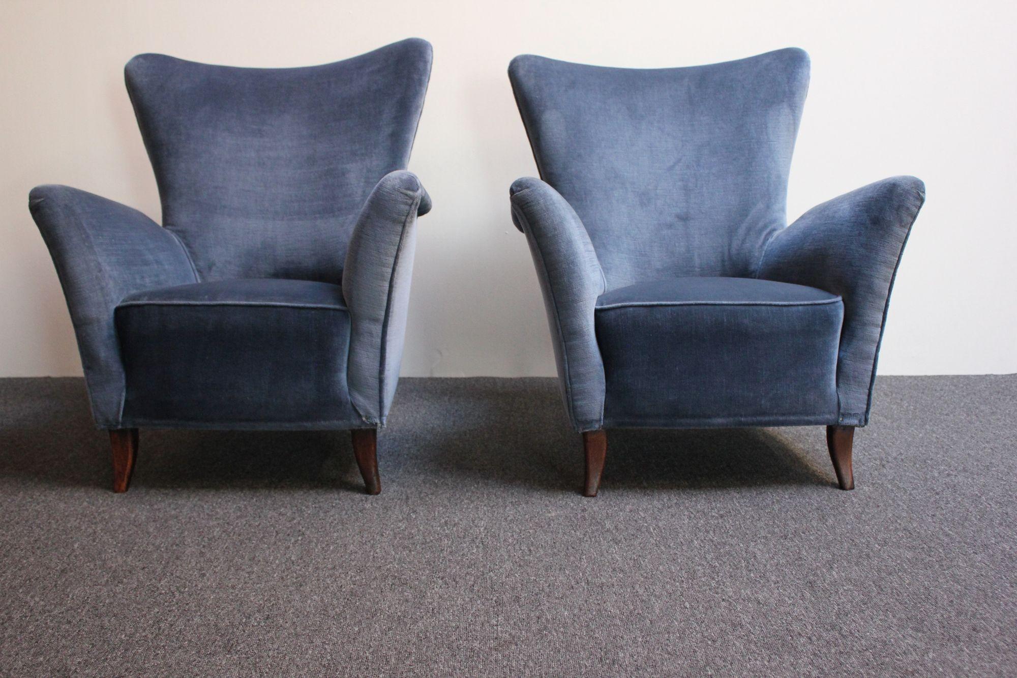 Pair of Mid-Century Italian Modern Blue Velvet Sculptural Wingback Lounge Chairs For Sale 9