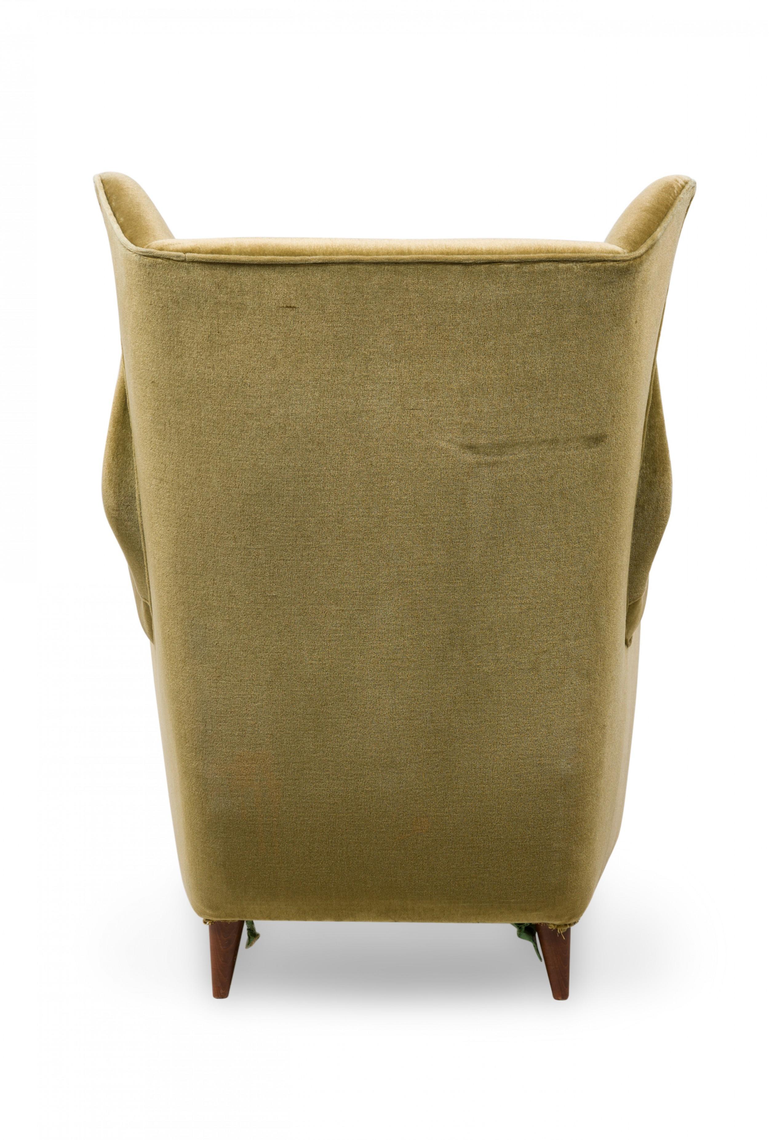 Pair of Midcentury Italian Modern Gold Velvet Upholstered Lounge / Armchairs For Sale 1
