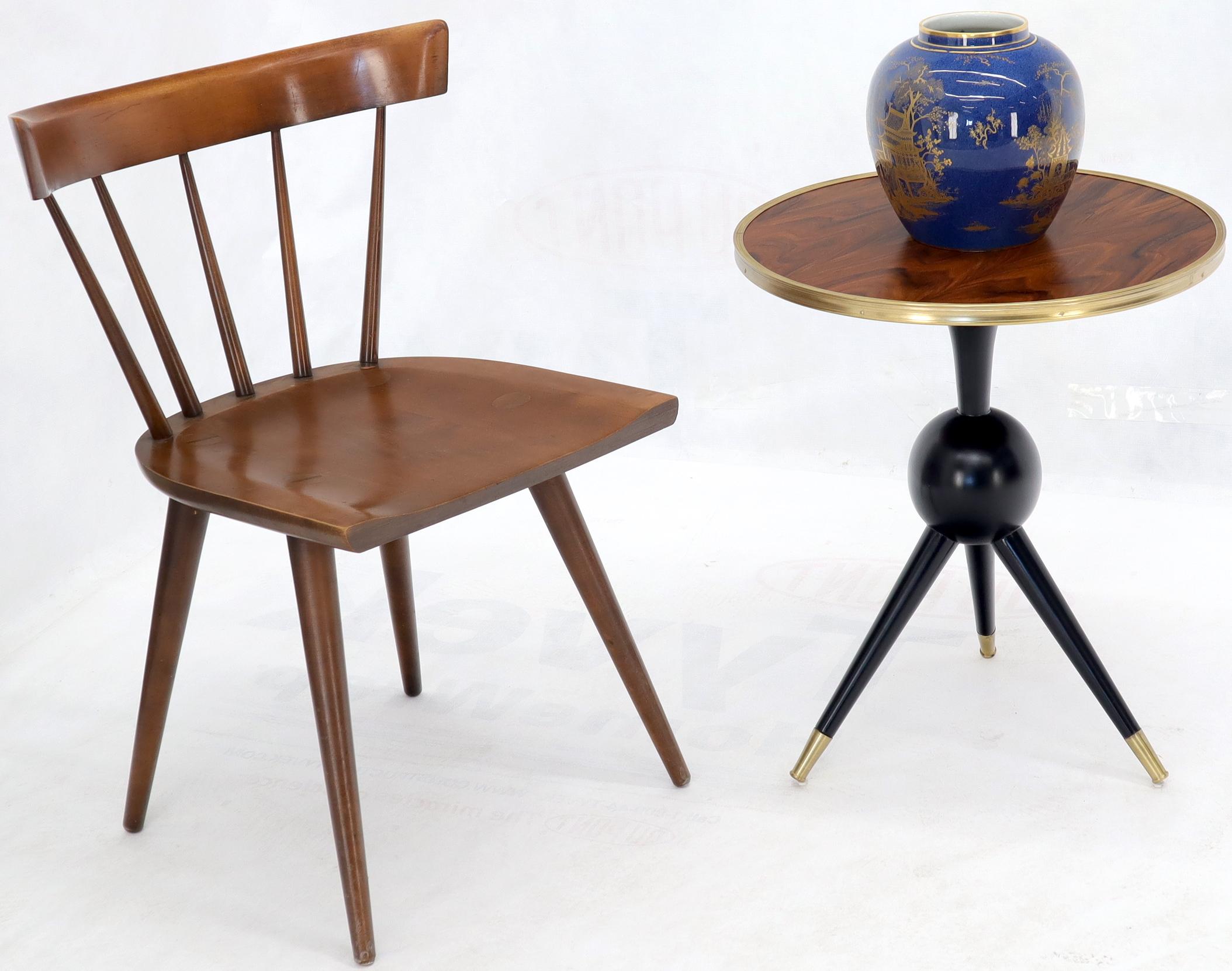 Abonized tapered leg tripod bases round rosewood tops side Italian Mid-Century Modern side end occasional tables or stands. Gio Ponti and Paulo Buffa era.