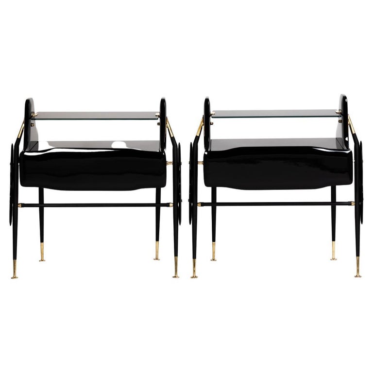 Pair of Midcentury Italian Night Stands Black Lacquered, Brass Details, 1950s For Sale