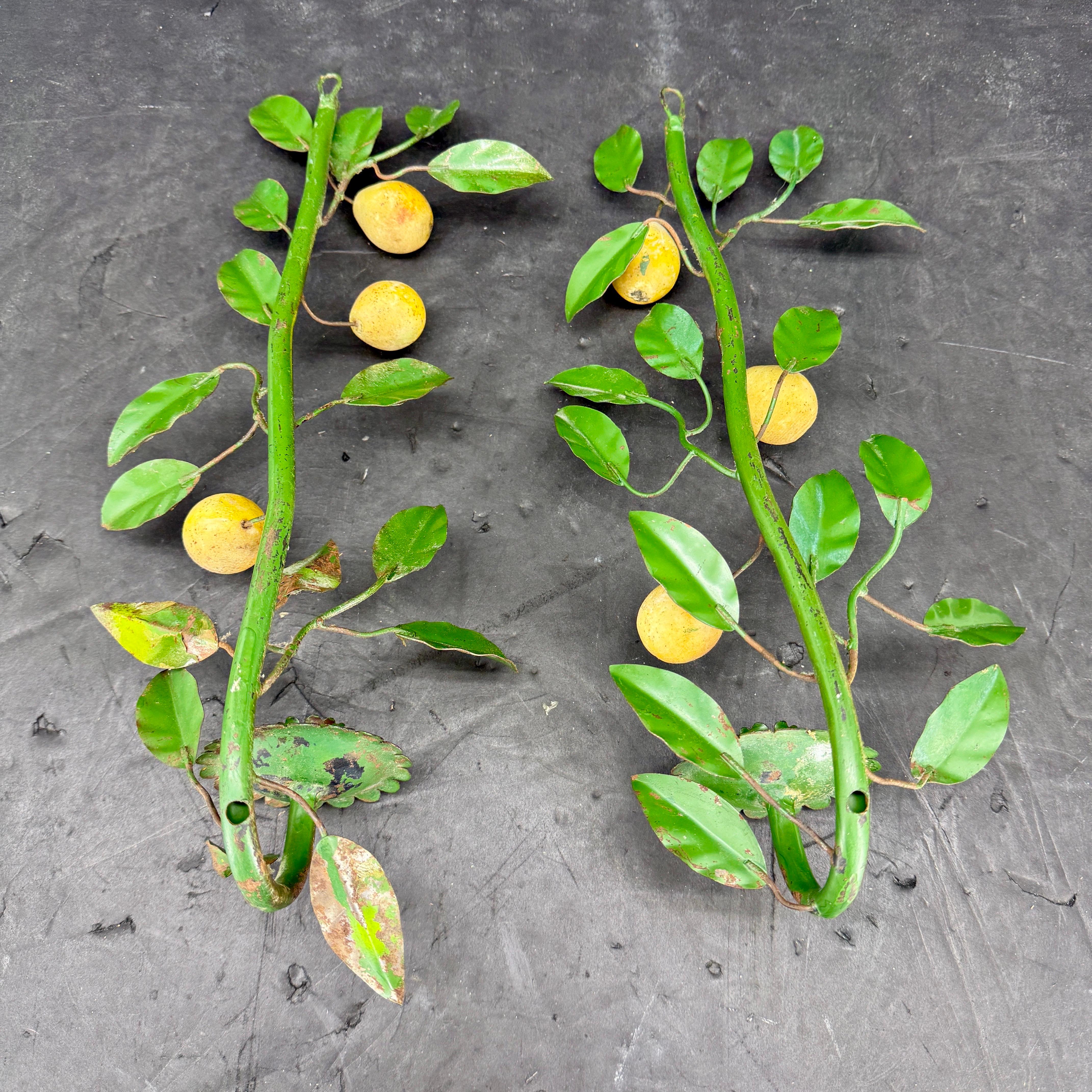 Pair of Mid-Century Italian Pear Fruit Metal Candle Wall Sconces en vente 5