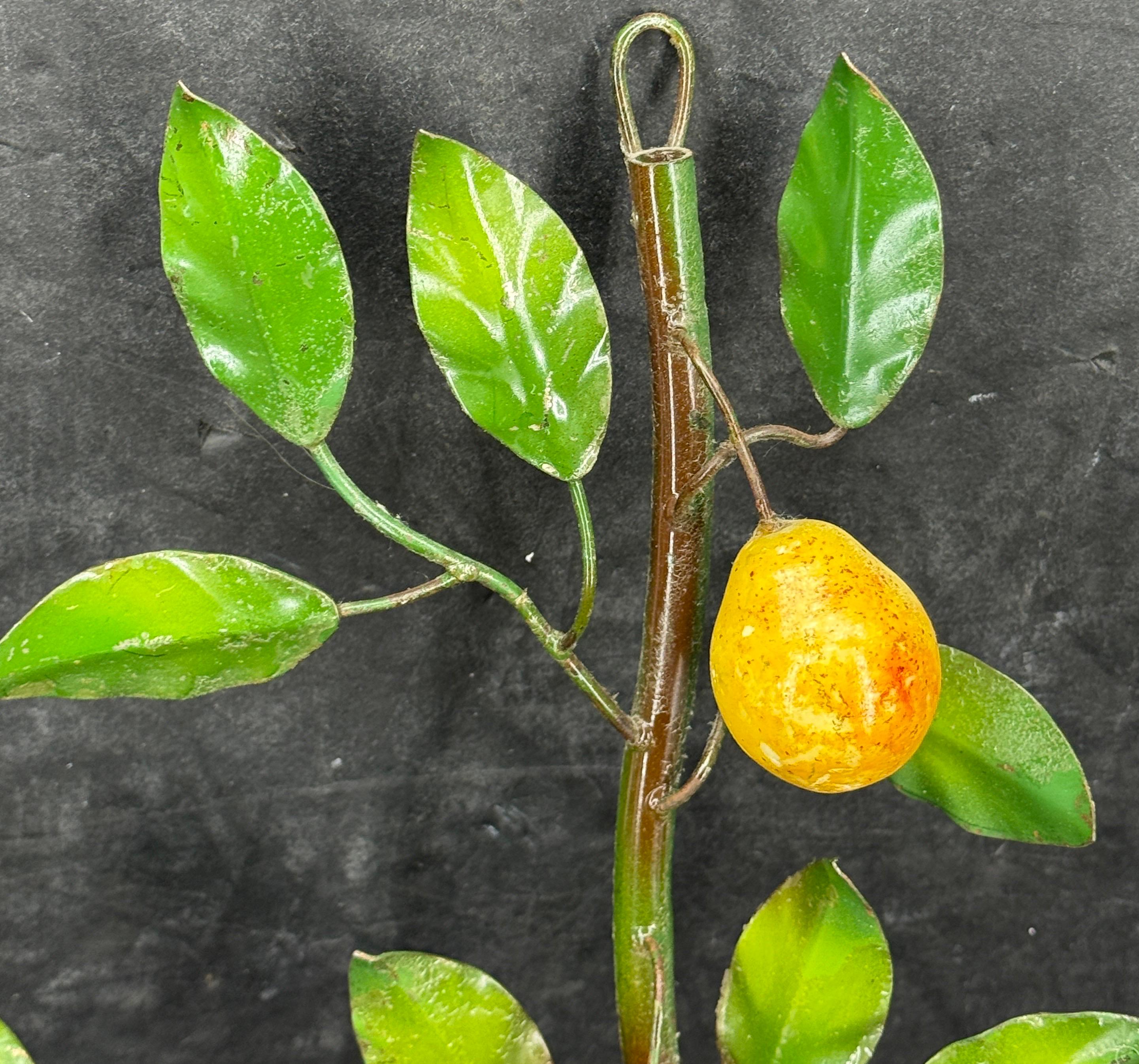 Pair of Mid-Century Italian Pear Fruit Metal Candle Wall Sconces en vente 1