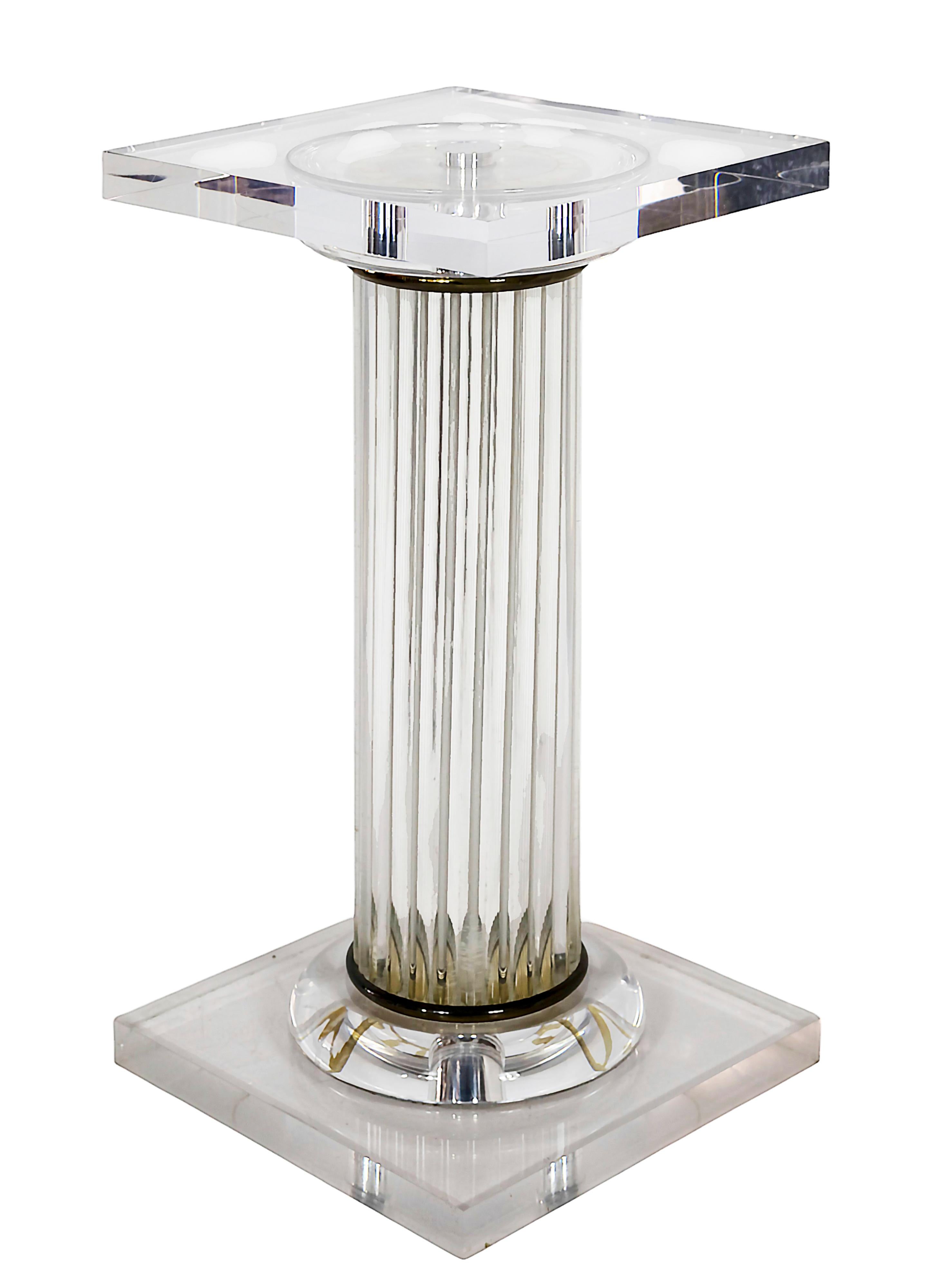 Coppia di piedistalli/colonne/base/gambe in plexiglass della metà del secolo scorso In condizioni buone in vendita a Vilnius, LT