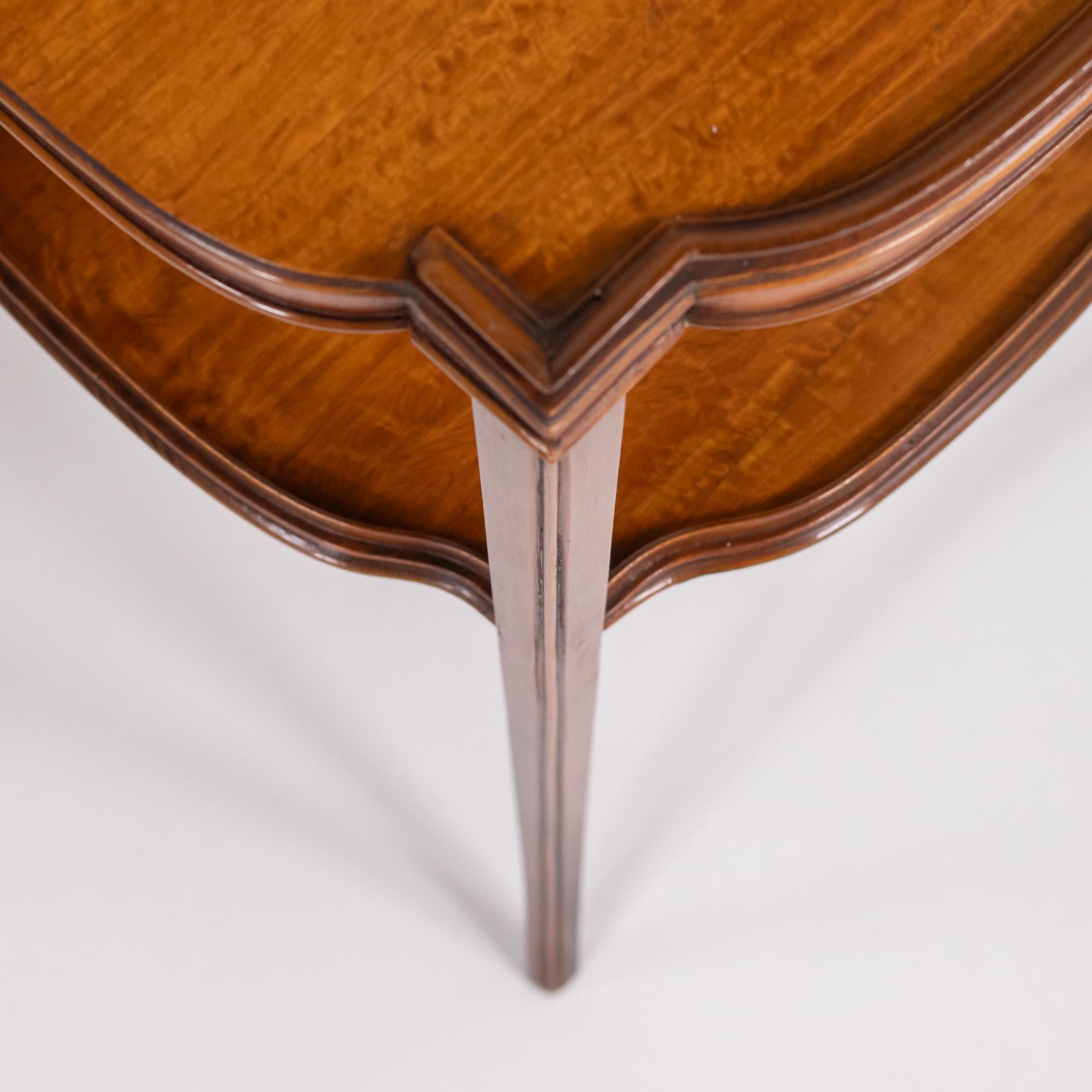 Pair of Mid-Century Italian Satinwood Veneered End Tables For Sale 11
