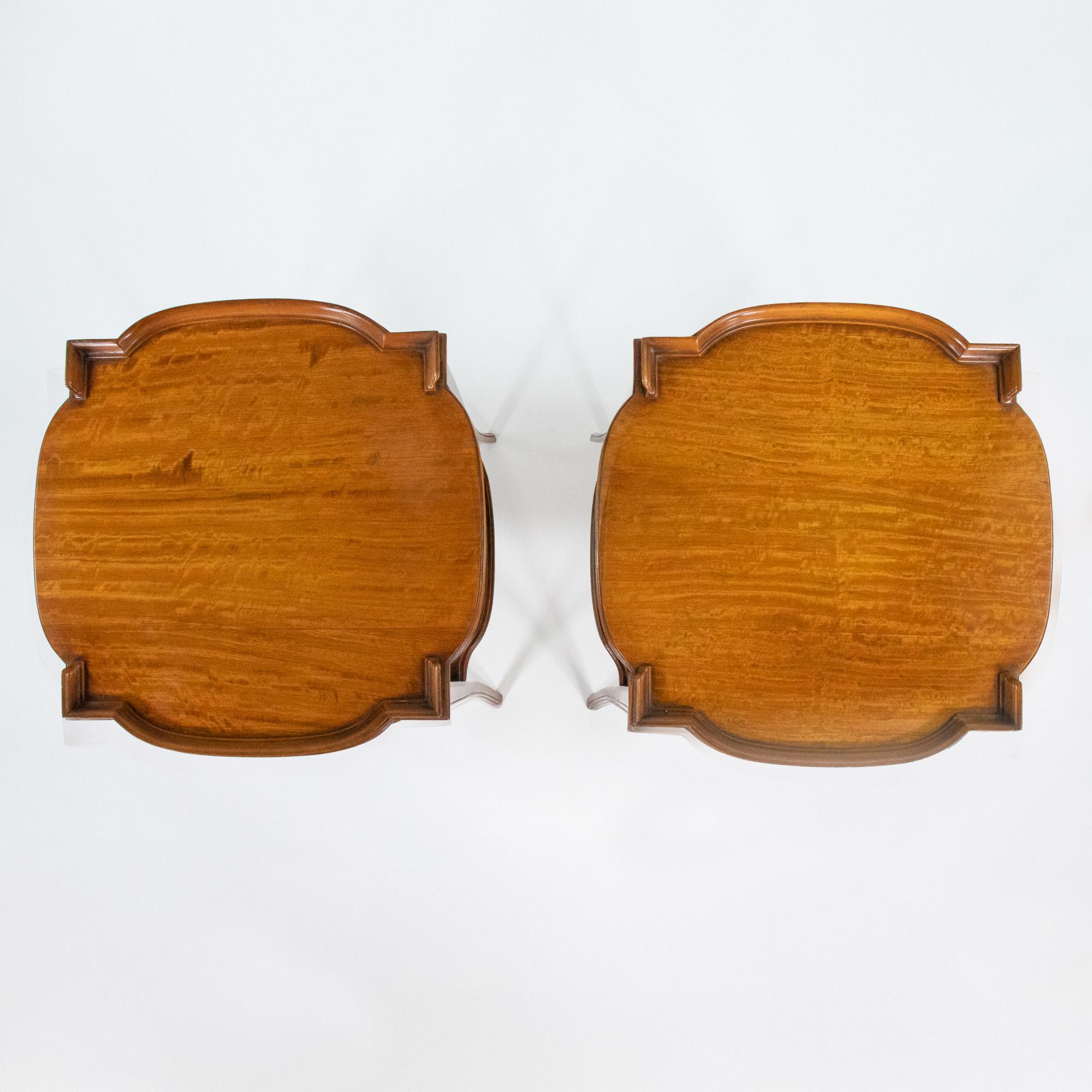 20th Century Pair of Mid-Century Italian Satinwood Veneered End Tables For Sale