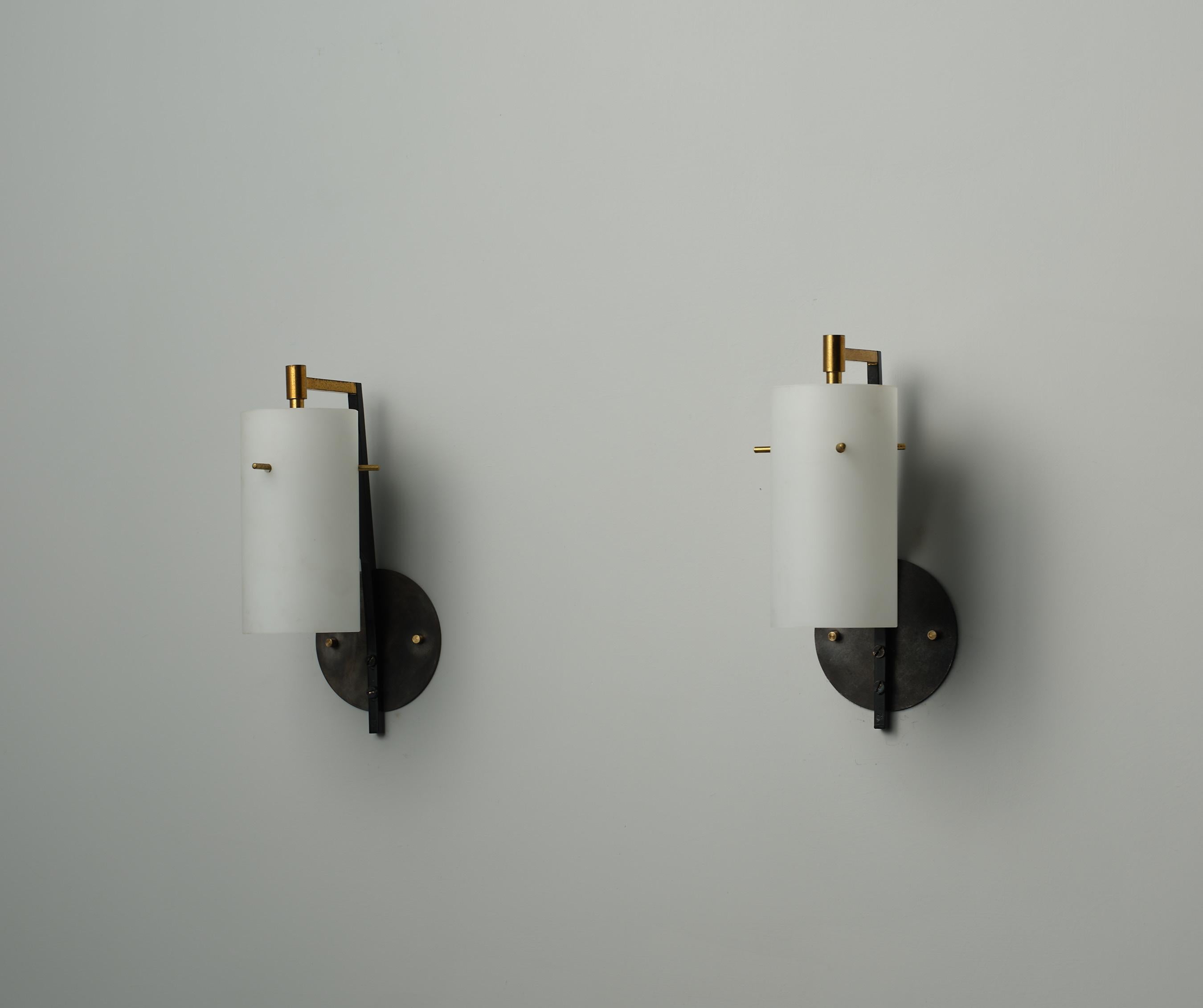 Mid-Century Modern Pair of Mid-Century Italian Sconces in Brass and Black with Opaline Glass Shades For Sale