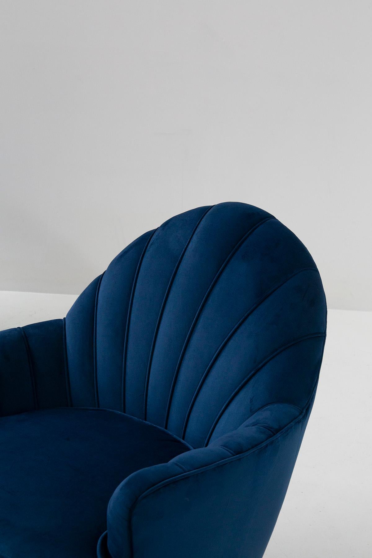 Mid-20th Century Pair of Midcentury Italian Shell Chairs in Blue Velvet