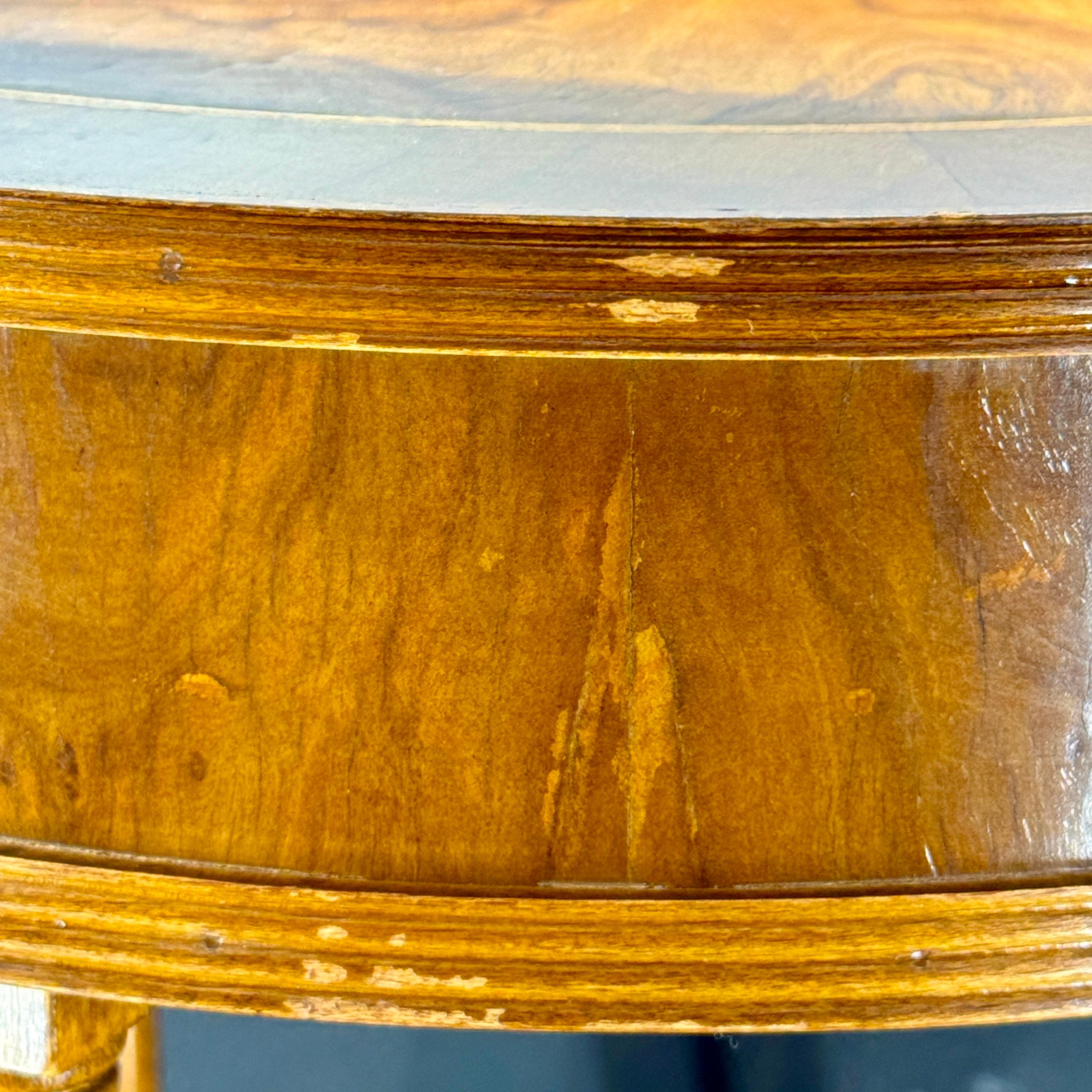 Pair of Mid-Century Italian Side End Lamp Tables en vente 4