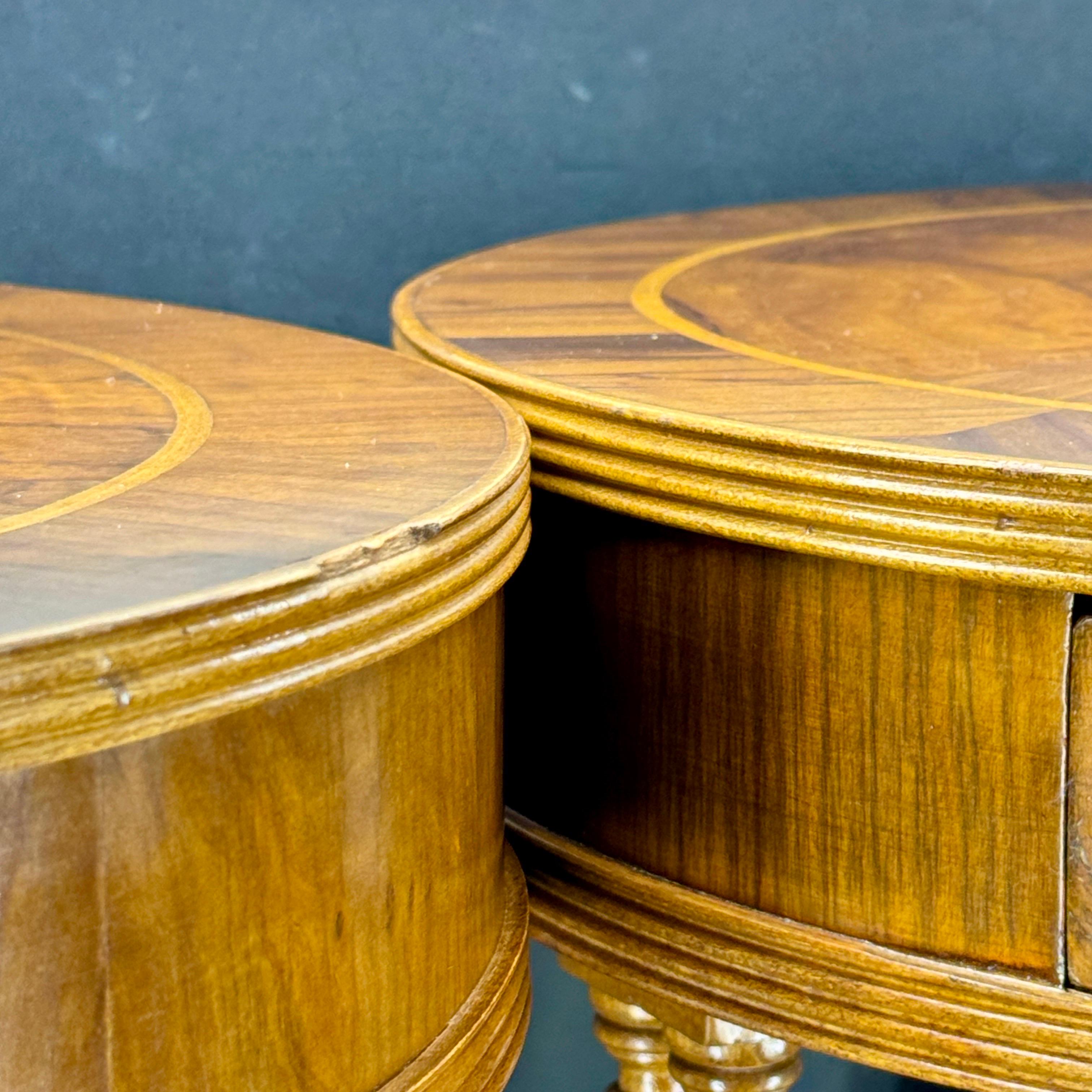 Pair of Mid-Century Italian Side End Lamp Tables en vente 5