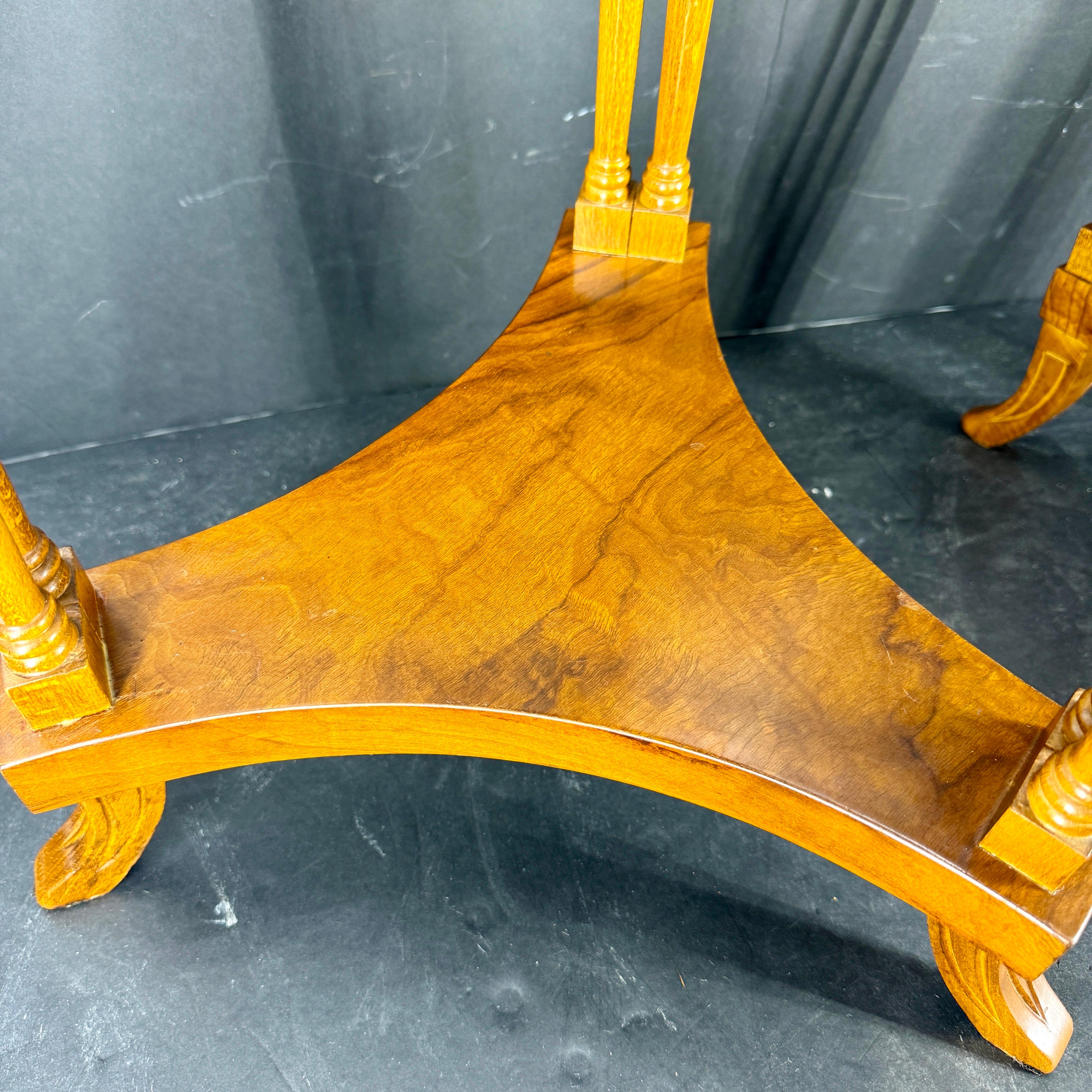 Pair of Mid-Century Italian Side End Lamp Tables en vente 10