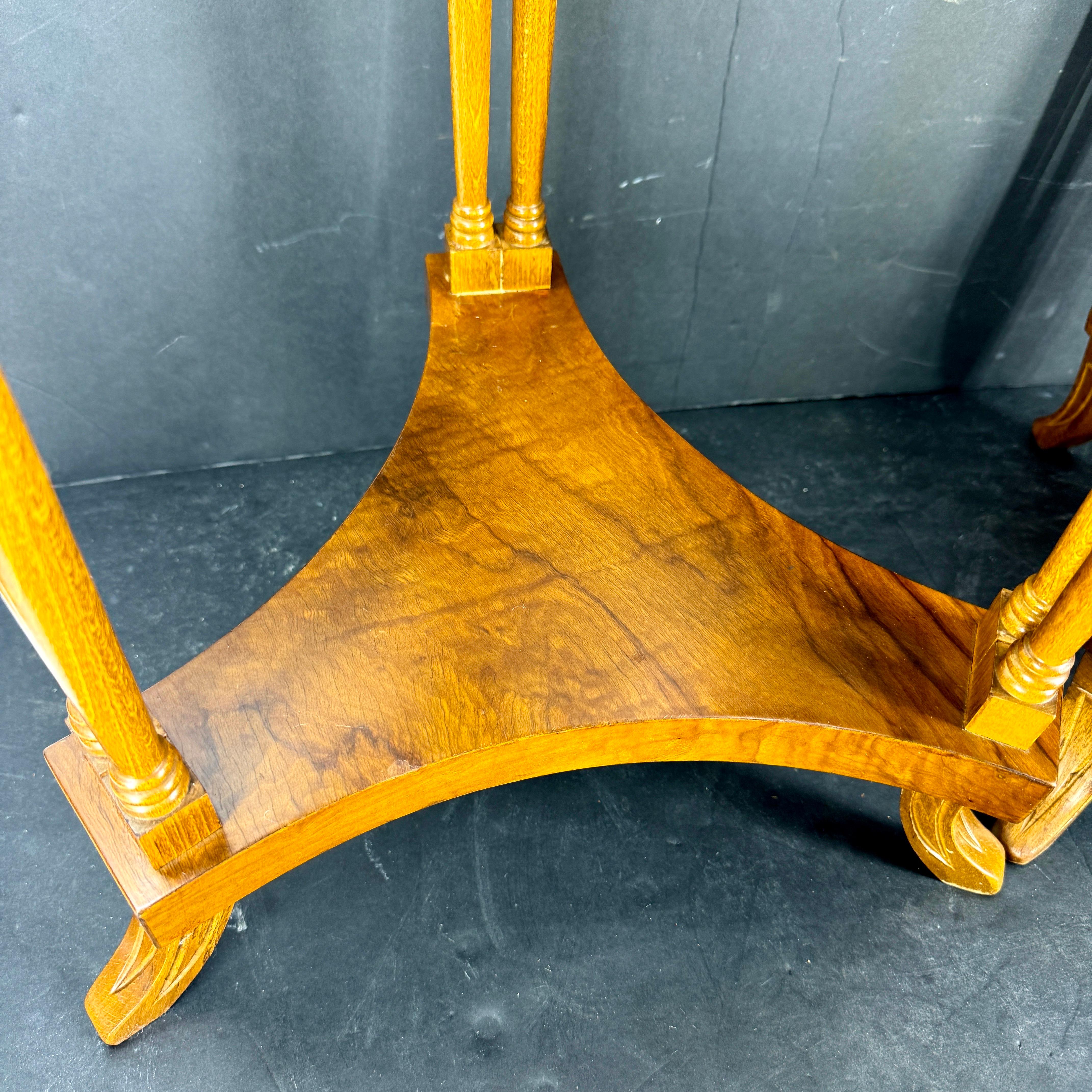 italien Pair of Mid-Century Italian Side End Lamp Tables en vente