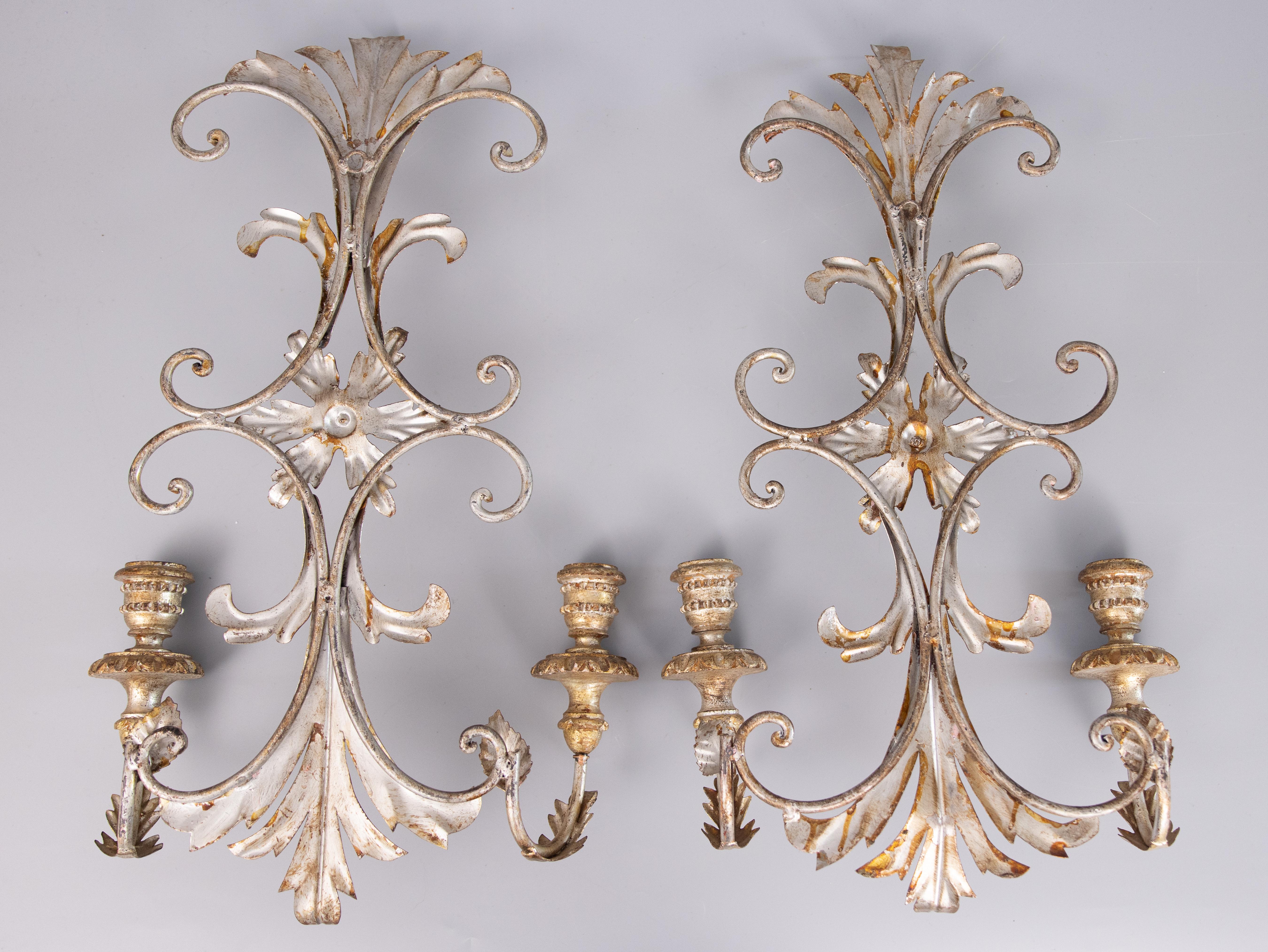 Giltwood Pair of Mid-Century Italian Silver Gilt Tole Candle Candelabra Sconces