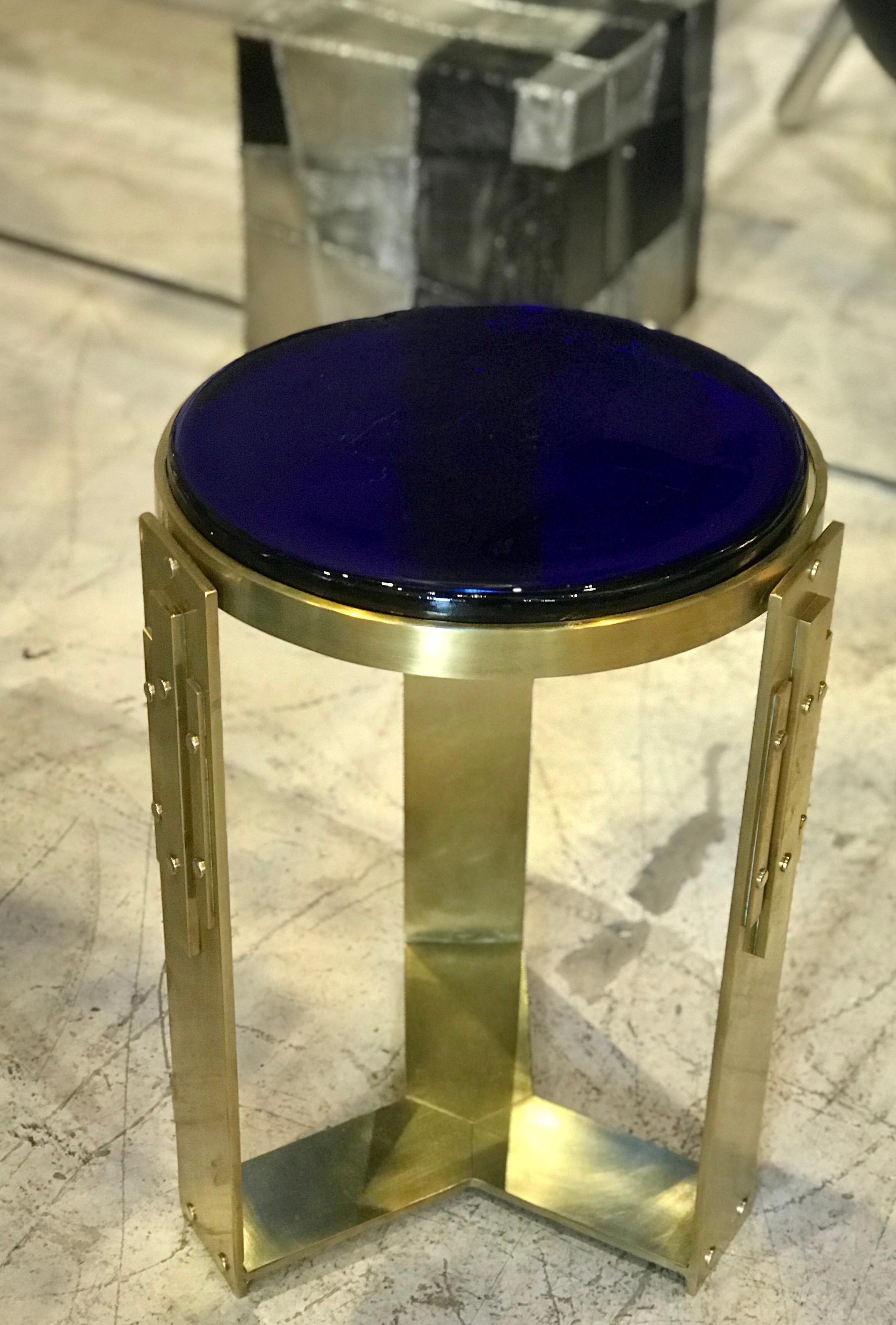 20th Century Pair of Midcentury Italian Thick Cobalt Blue Blown Glass and Brass Side Tables For Sale