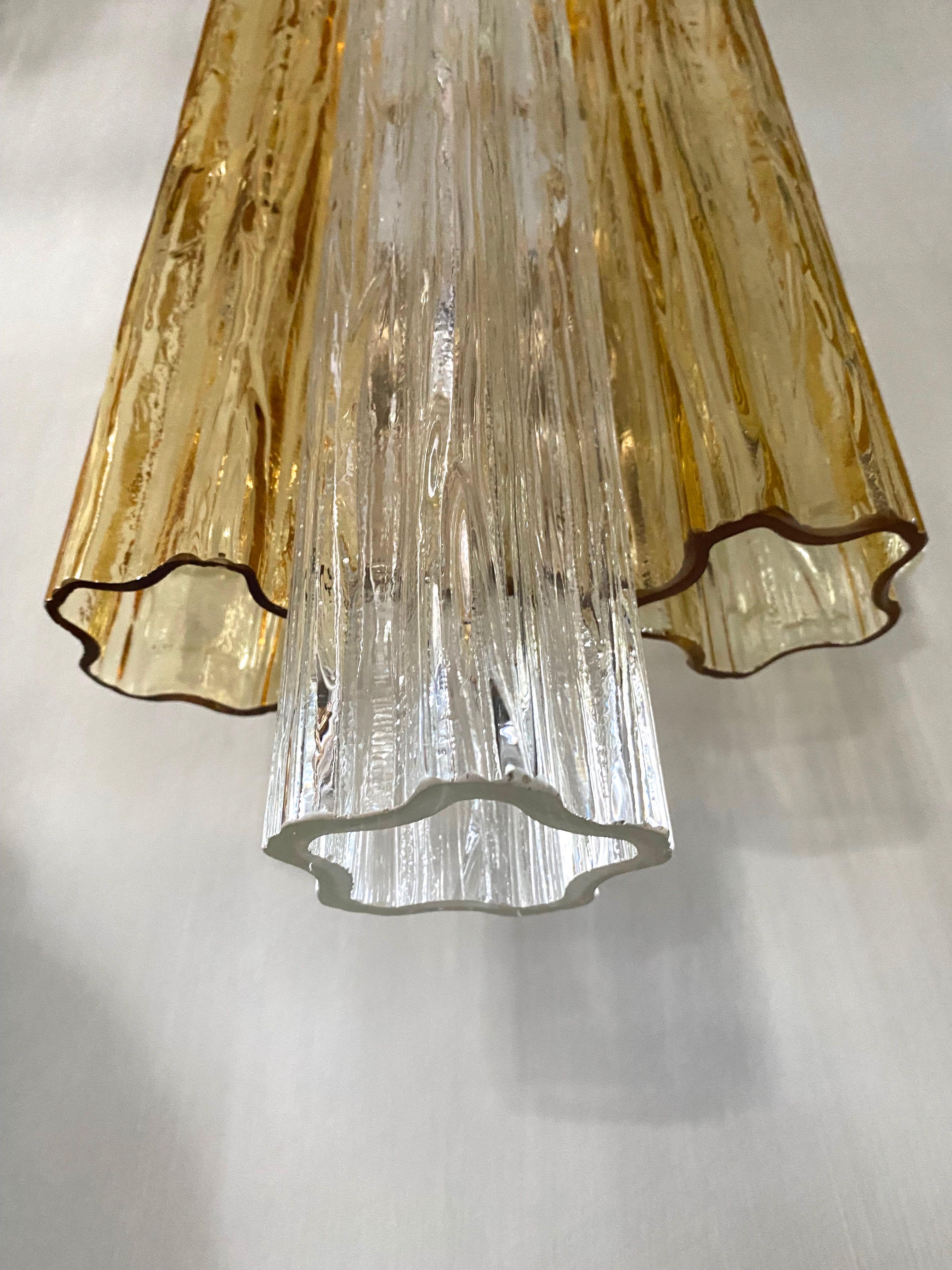Pair of mid-century Italian  Murano wall sconces For Sale 4