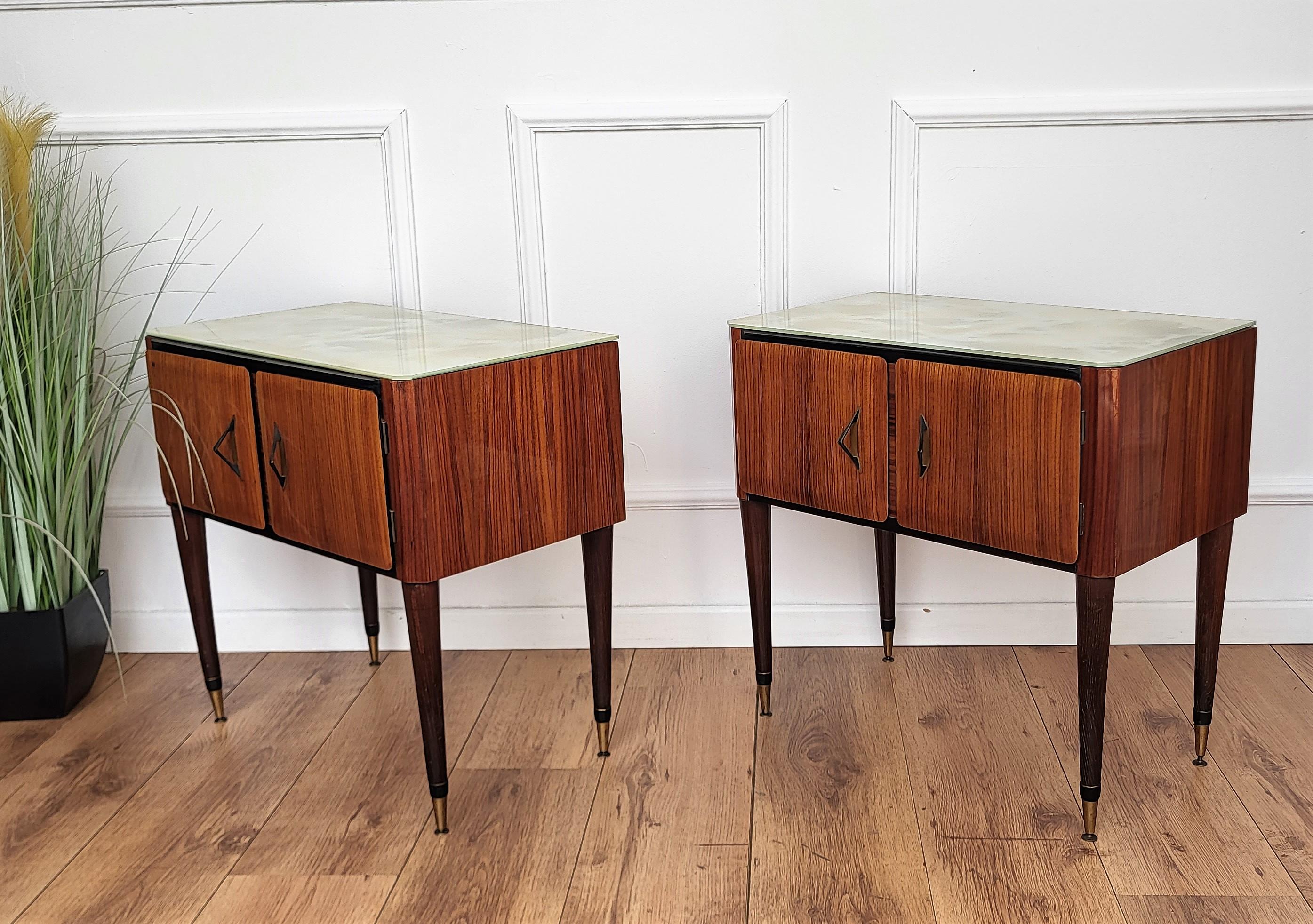 Pair of Mid-Century Italian Wood Brass Night Stands Bedside Tables and Glass Top For Sale 2