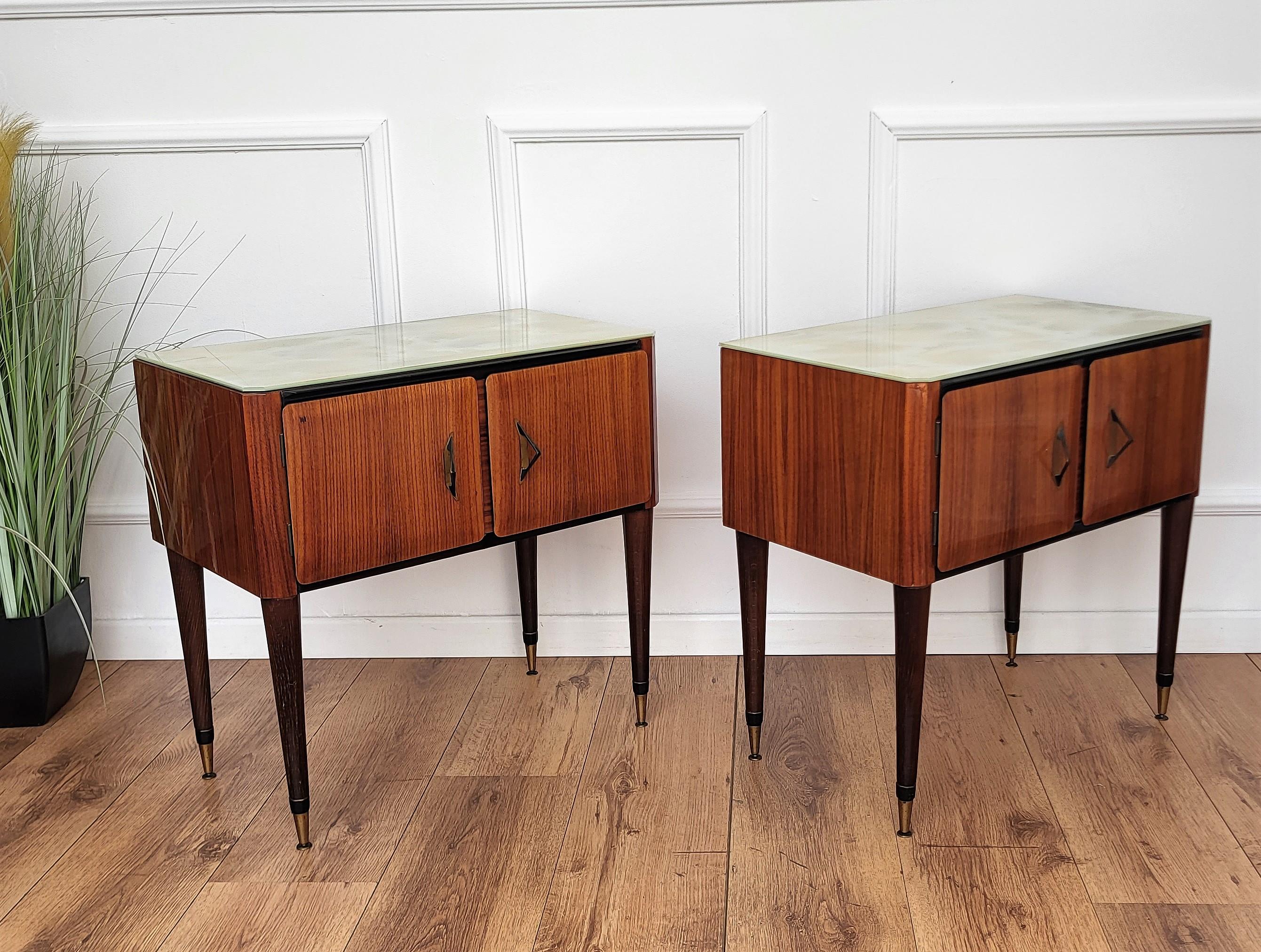 Pair of Mid-Century Italian Wood Brass Night Stands Bedside Tables and Glass Top For Sale 3