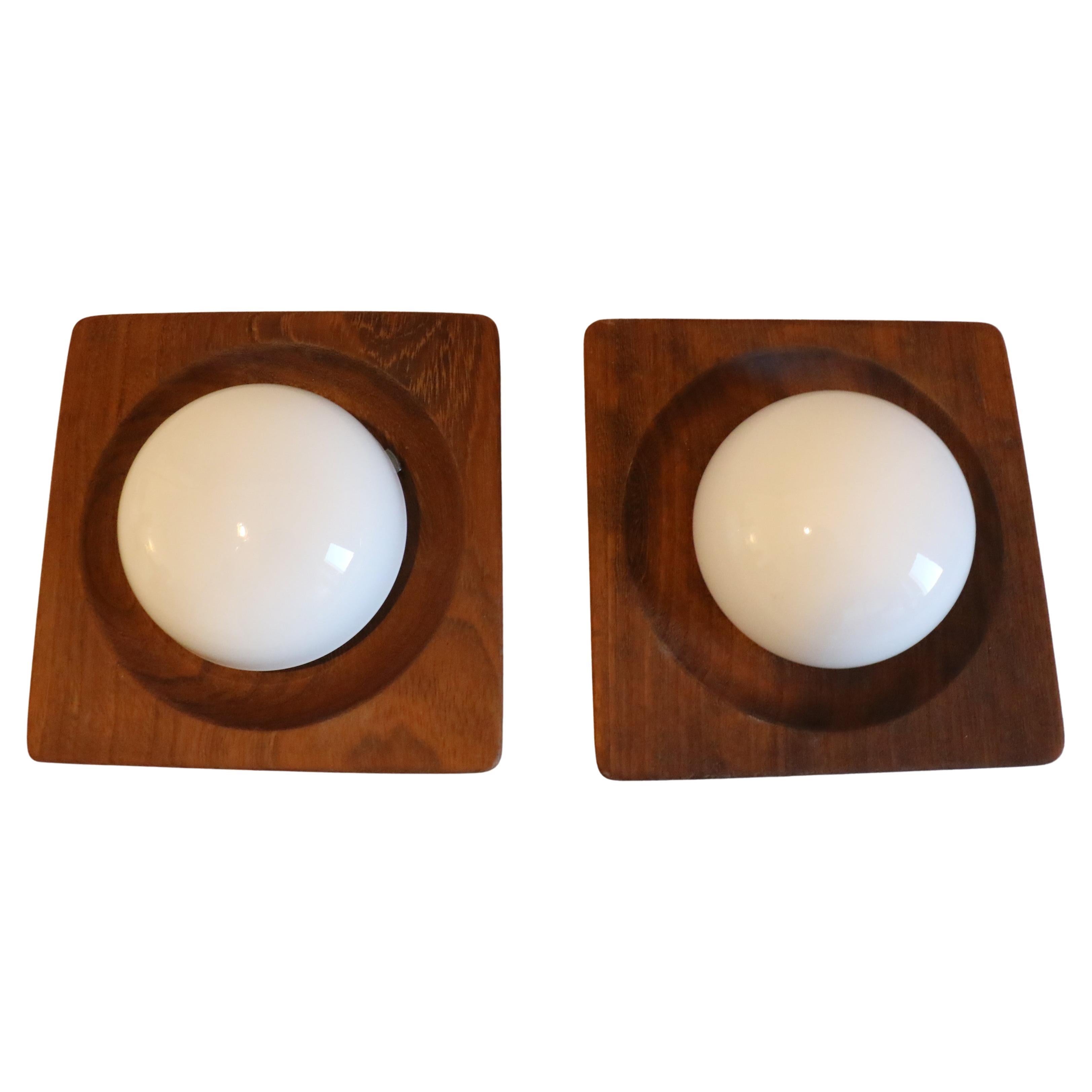 Coppia di appliques in legno della metà del secolo attribuite a Goffredo Reggiani