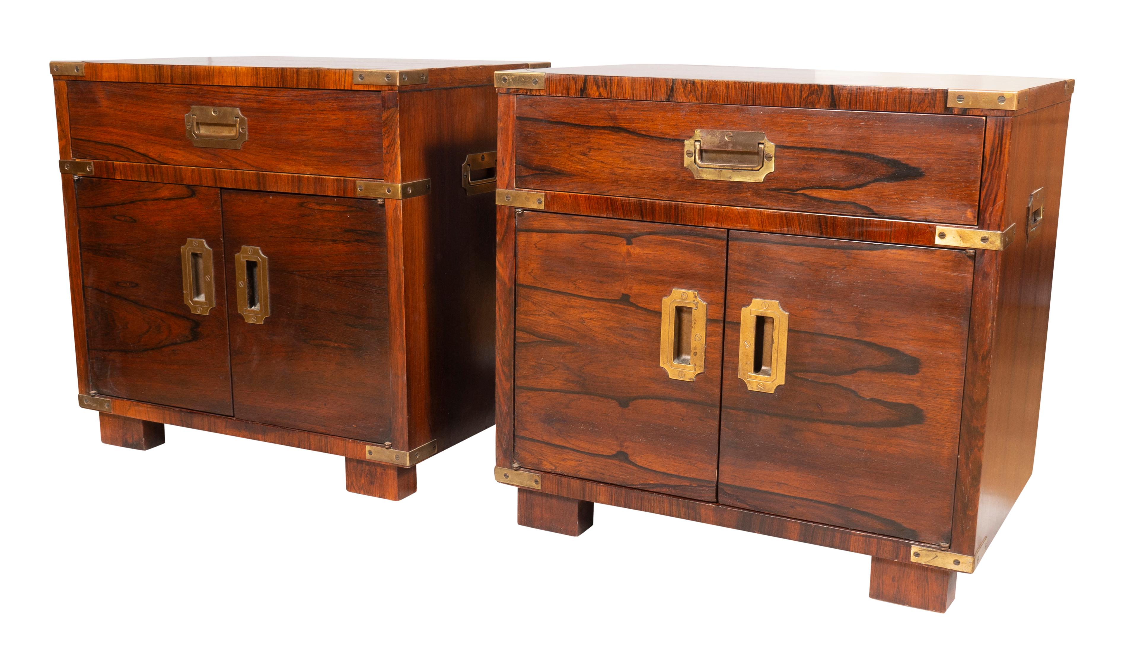 Pair of Midcentury John Stuart Rosewood Campaign Bedside Cabinets In Good Condition In Essex, MA