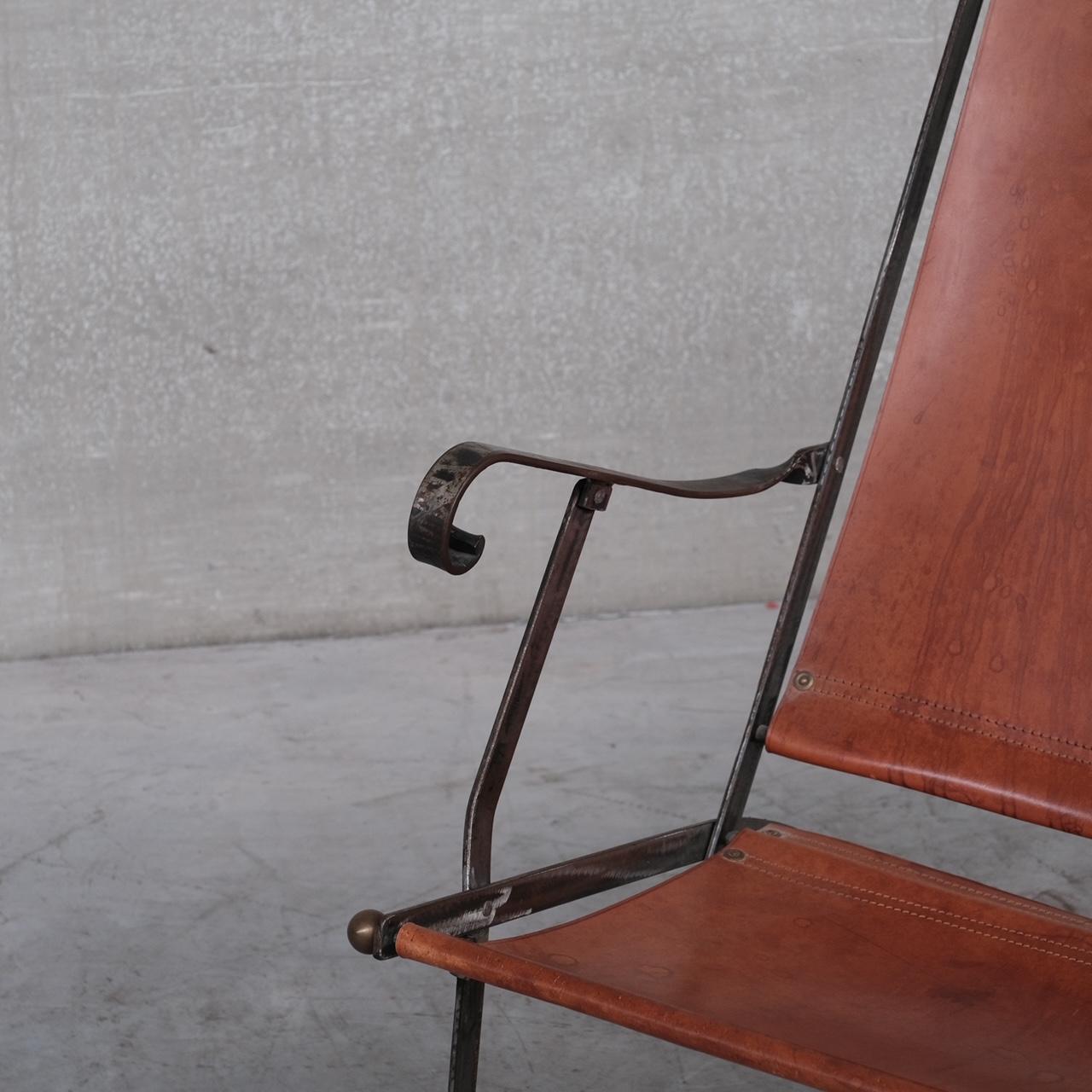 Mid-Century Modern Paire de fauteuils pliants en cuir et métal du milieu du siècle dernier en vente