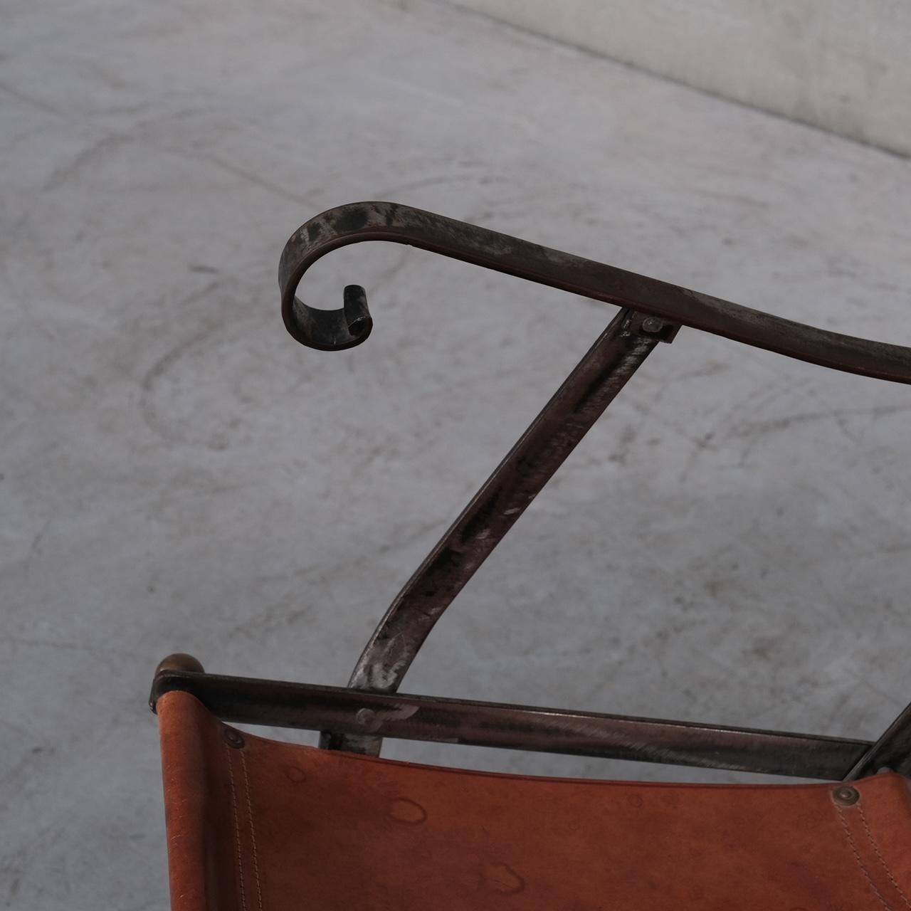 Métal Paire de fauteuils pliants en cuir et métal du milieu du siècle dernier en vente