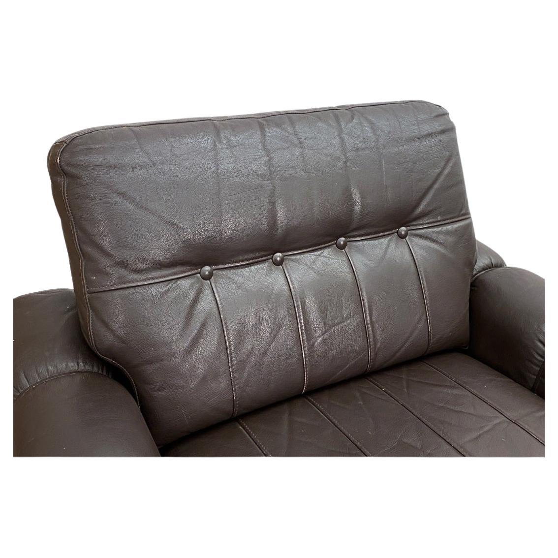 Hand-Crafted Pair of Mid-Century Leather Lounge Chairs Danish For Sale