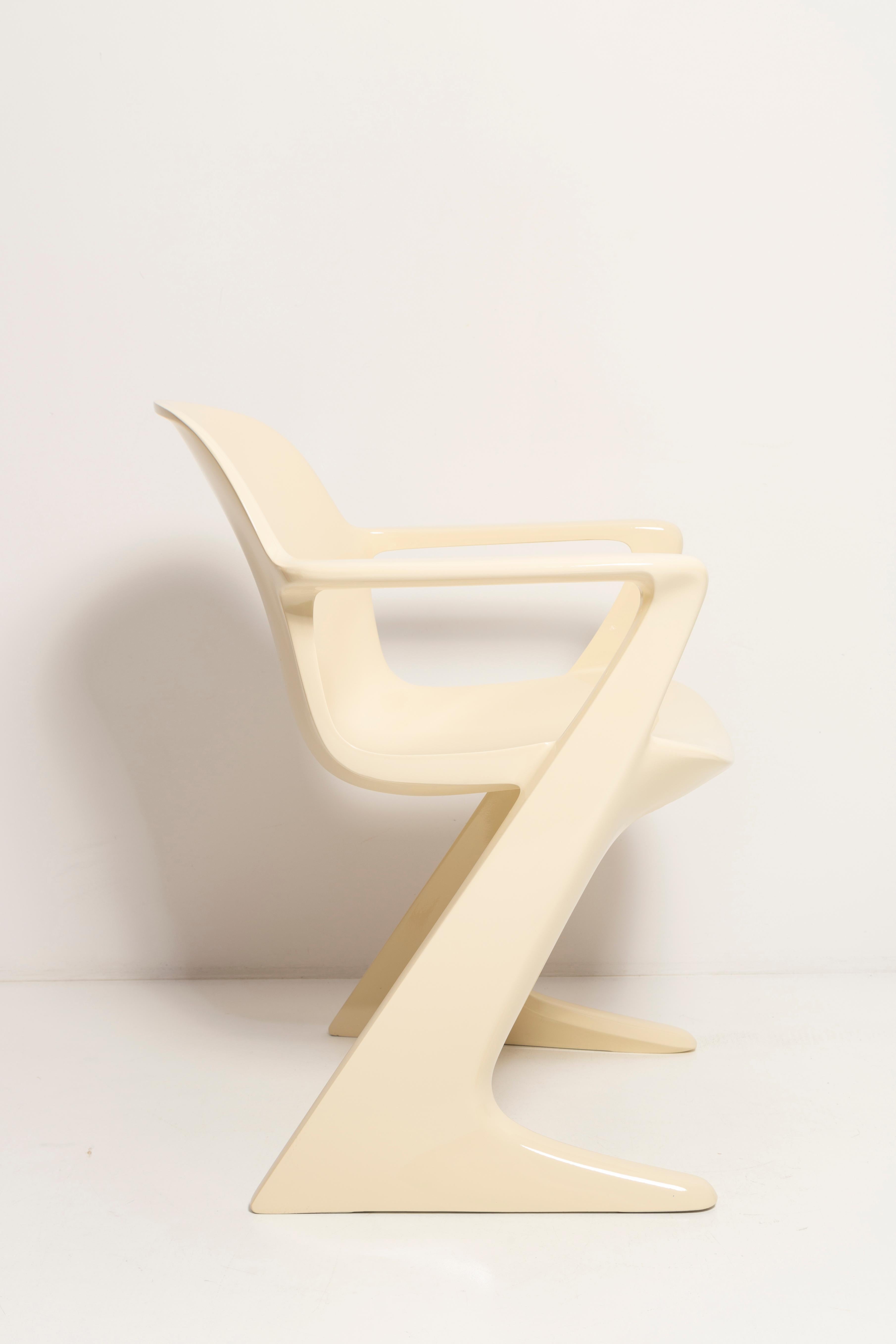 Pair of Mid-Century Light Beige Kangaroo Chairs, Ernst Moeckl, Germany, 1968 In Excellent Condition For Sale In 05-080 Hornowek, PL