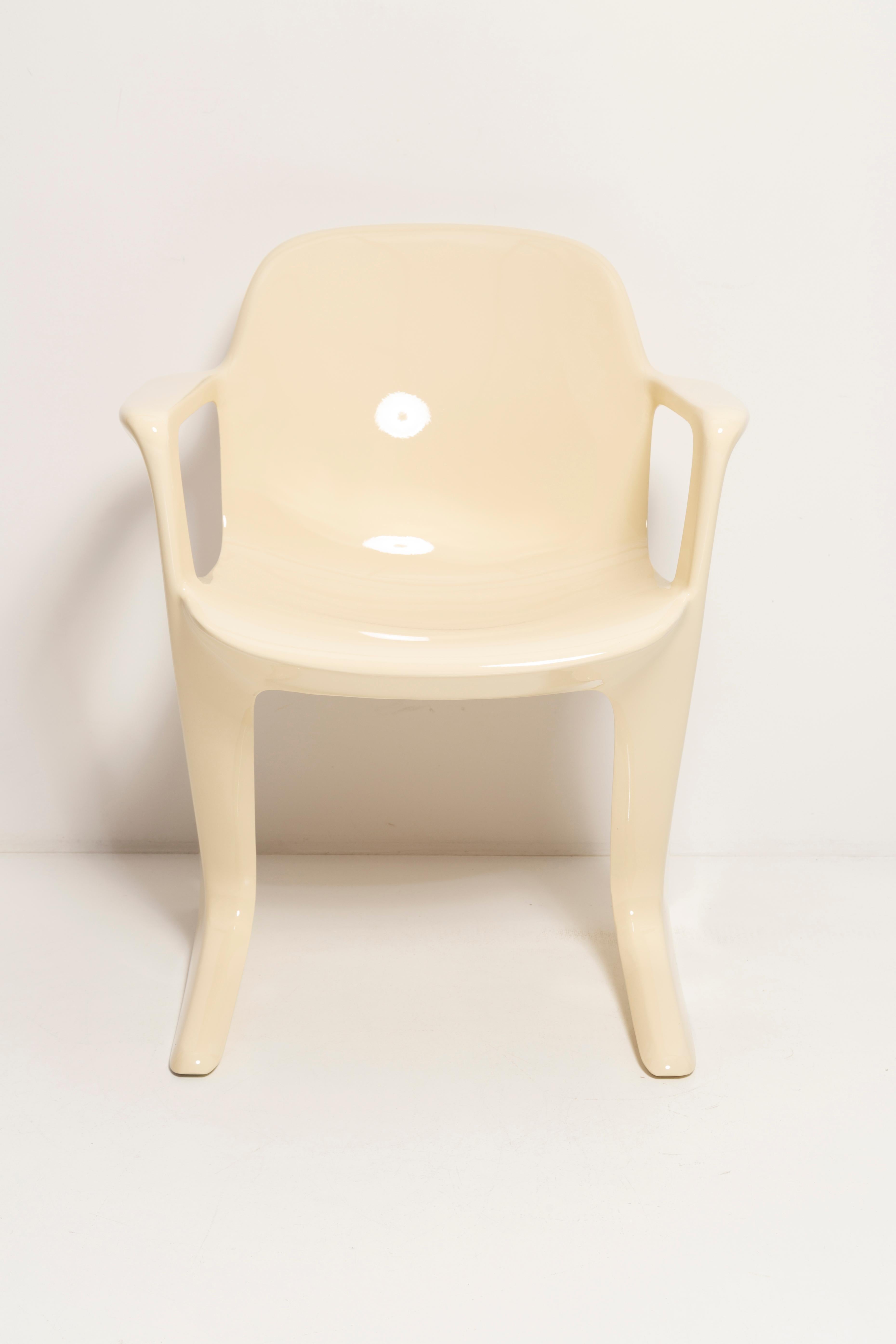 20ième siècle Paire de chaises Kangourou beige clair du milieu du siècle dernier, Ernst Moeckl, Allemagne, 1968 en vente