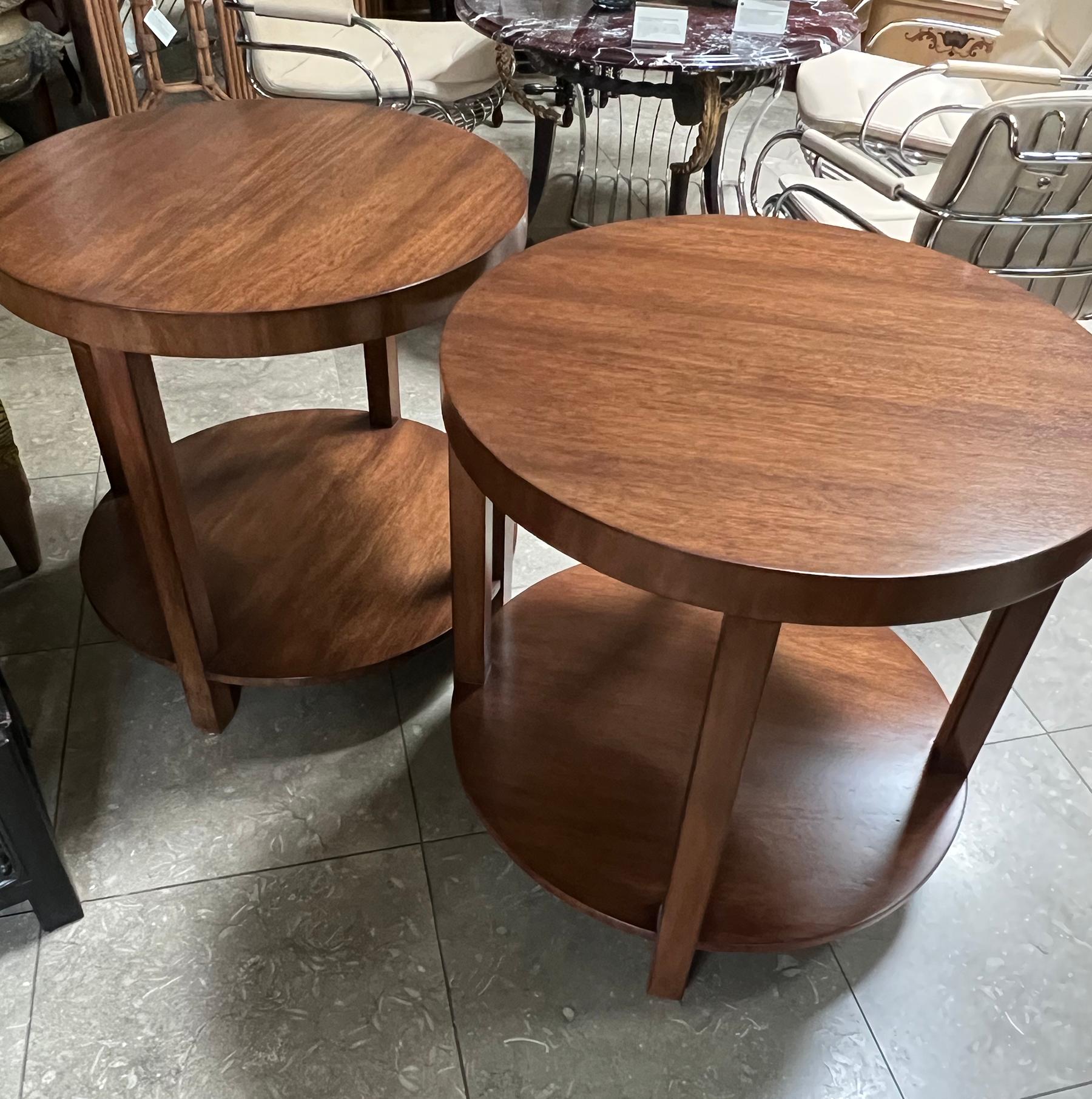 Machine-Made Pair of Midcentury Light Mahogany Circular Side Tables by Robsjohn-Gibbings For Sale