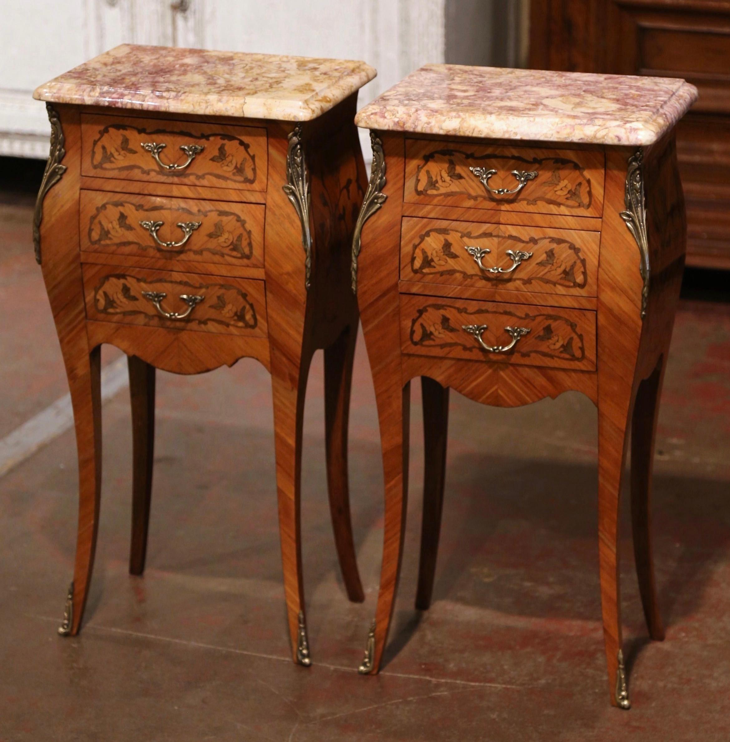 Pair of Mid-Century Louis XV Marble-Top Mahogany Marquetry Bedside Cabinets In Excellent Condition In Dallas, TX