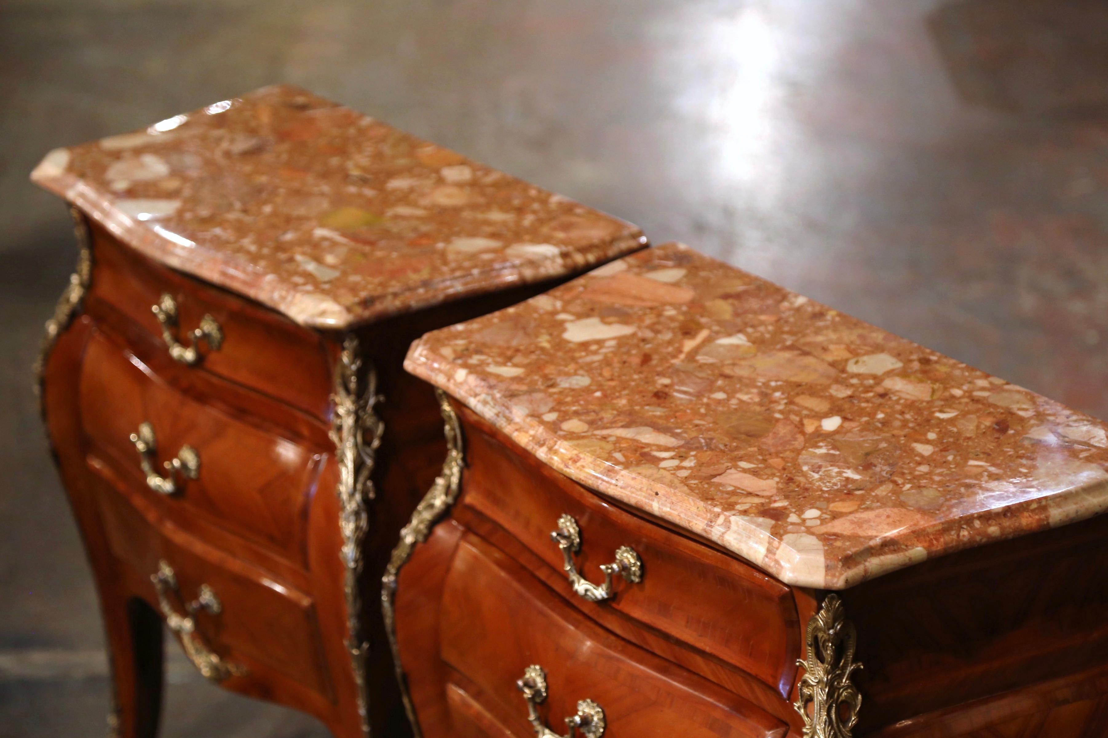 Pair of Mid-Century Louis XV Marble Top Walnut Three-Drawer Chests Nightstands In Excellent Condition For Sale In Dallas, TX