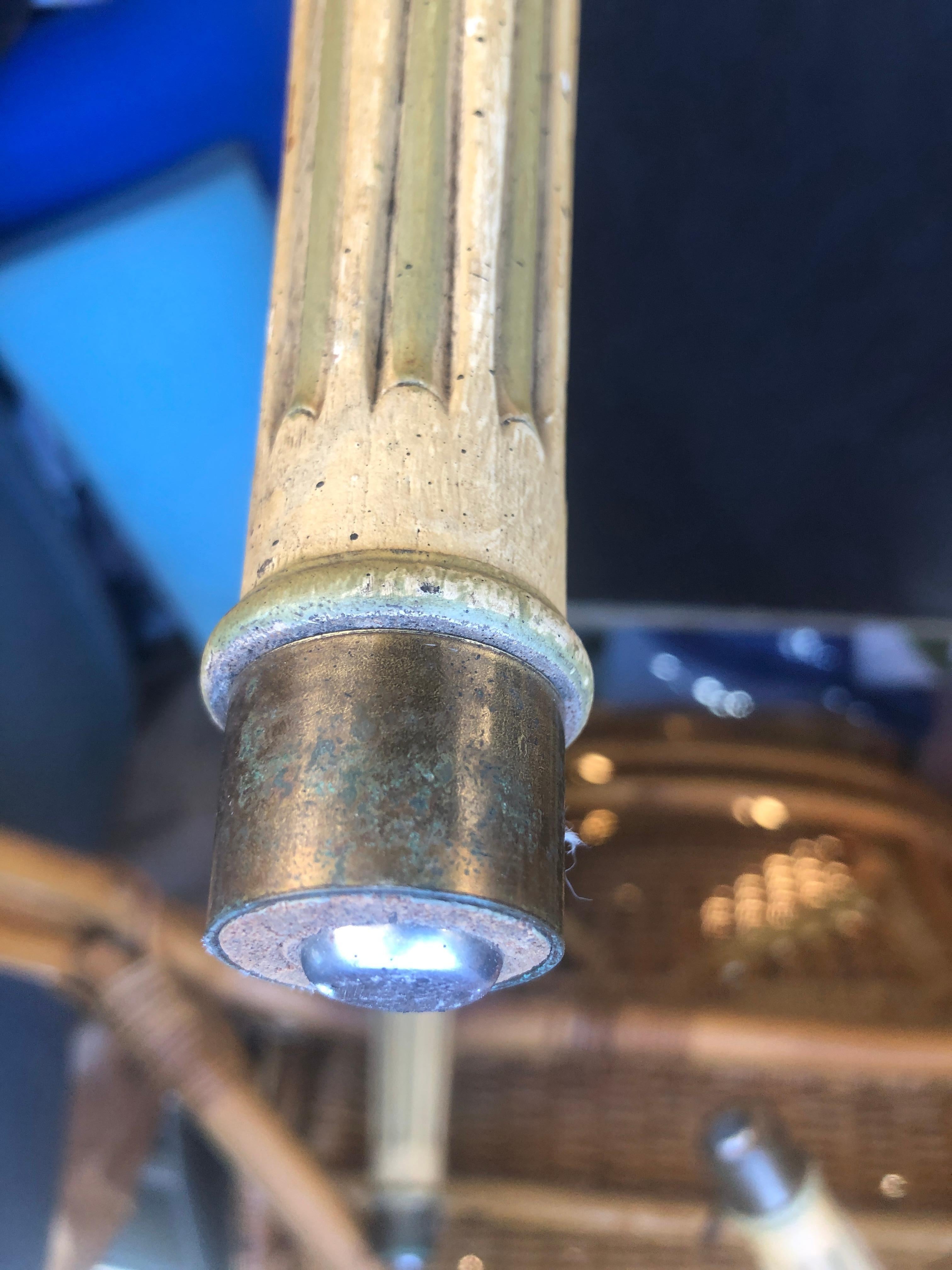 Paire de tabourets peints de style Louis XVI du milieu du siècle dernier, à la manière de Jansen en vente 4