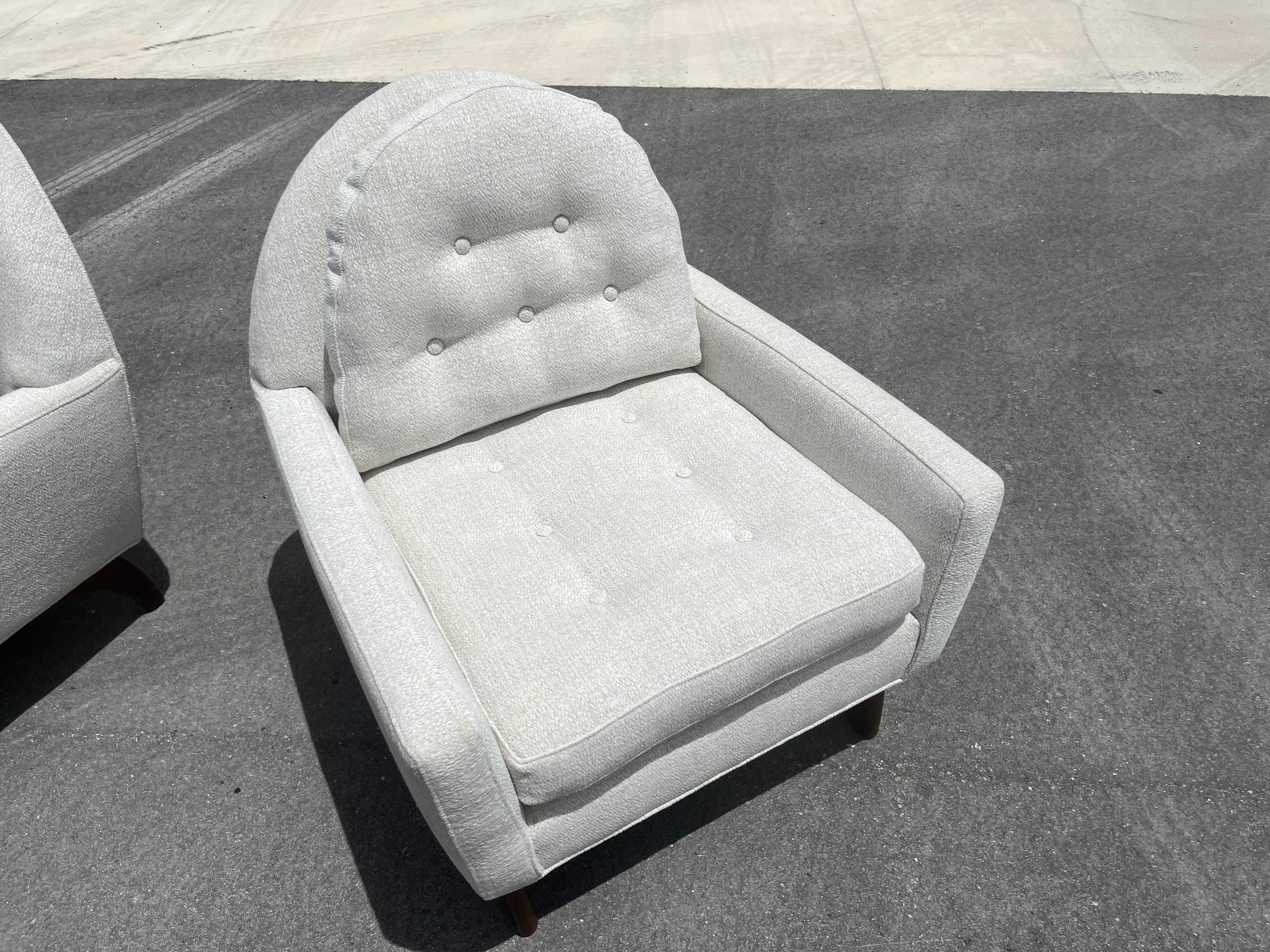 Pair of Mid Century Lounge Chairs Attributed to Adrian Pearsall, Fabric, Walnut For Sale 4