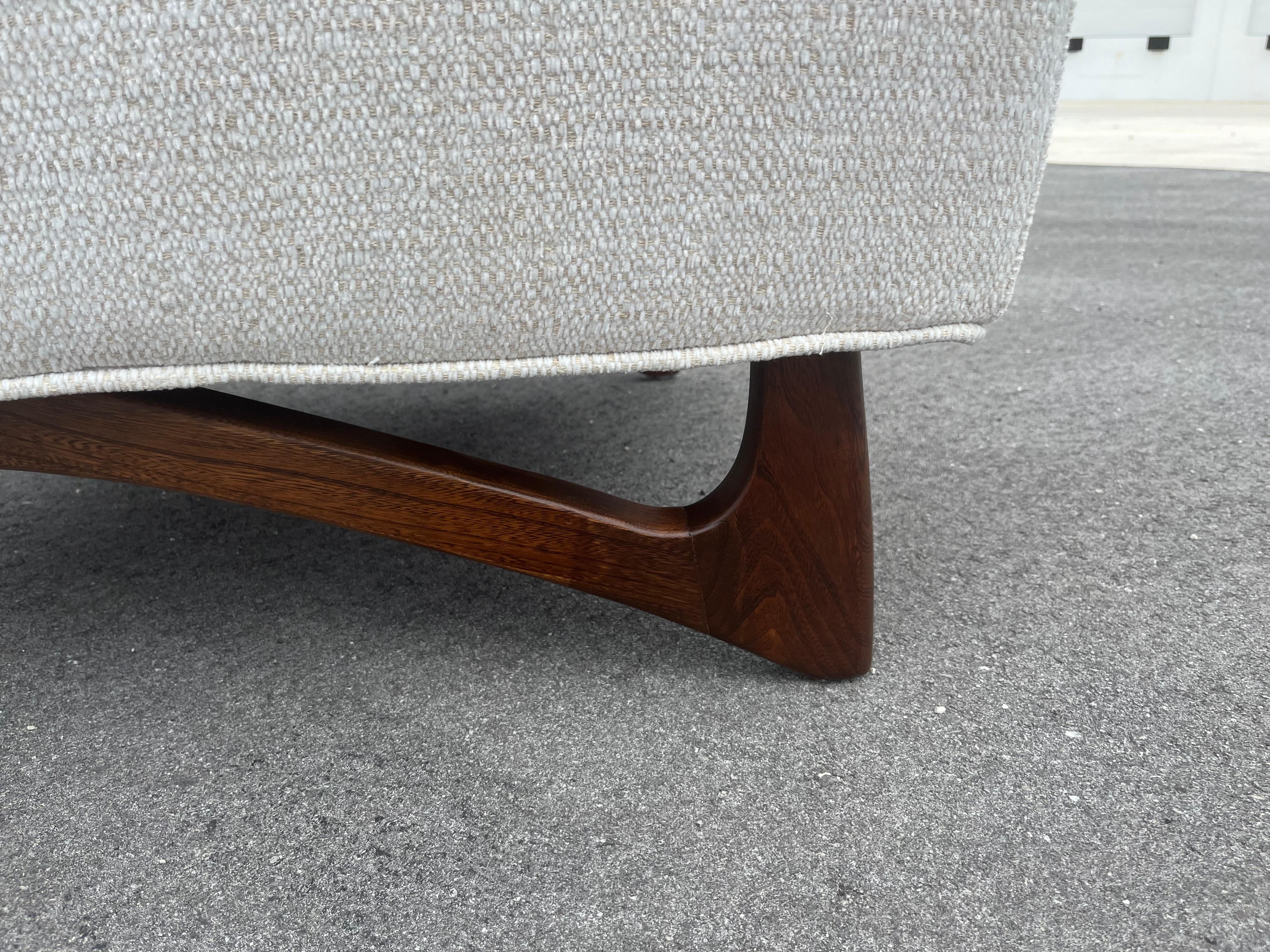 Pair of Mid Century Lounge Chairs Attributed to Adrian Pearsall, Fabric, Walnut For Sale 9